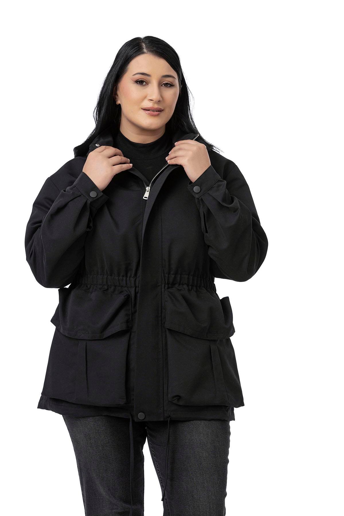 Trenchcoat Disentis Modest Büyük Beden Çıtçıt ve Fermuar Kapamalı Beli Büzgülü Astarlı Siyah TrençkotDISENTIS MODESTBüyük Beden Çıtçıt ve Fermuar Kapamalı Beli Büzgülü Astarlı Siyah Trençkot