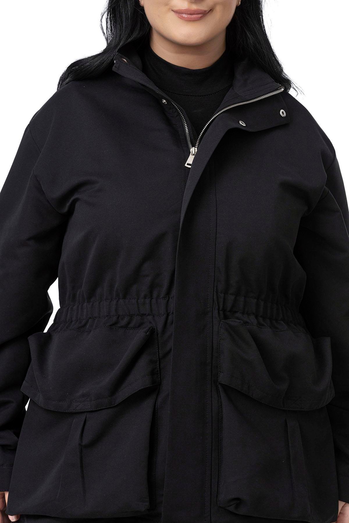 Trenchcoat Disentis Modest Büyük Beden Çıtçıt ve Fermuar Kapamalı Beli Büzgülü Astarlı Siyah TrençkotDISENTIS MODESTBüyük Beden Çıtçıt ve Fermuar Kapamalı Beli Büzgülü Astarlı Siyah Trençkot