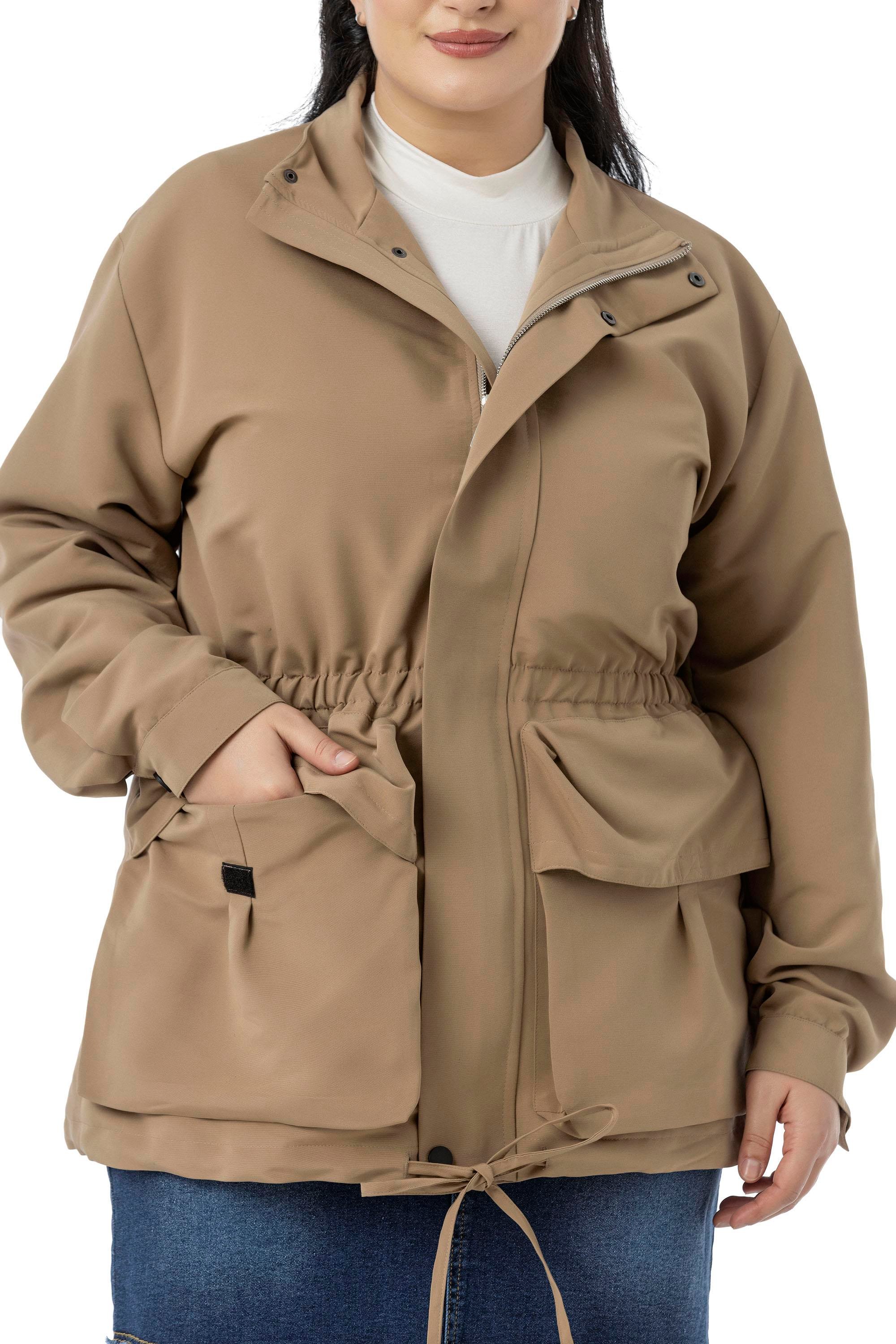 TrençkotDisentis Modest Büyük Beden Çıtçıt ve Fermuar Kapamalı Beli Büzgülü Astarlı Vizon TrençkotDISENTIS MODESTBüyük Beden Çıtçıt ve Fermuar Kapamalı Beli Büzgülü Astarlı Vizon Trençkot