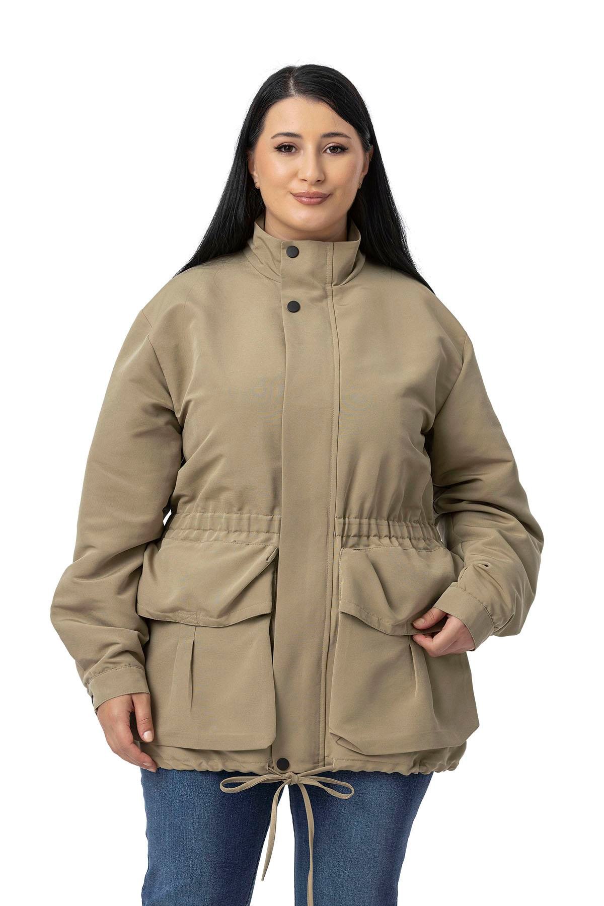 TrençkotDisentis Modest Büyük Beden Çıtçıt ve Fermuar Kapamalı Beli Büzgülü Astarlı Çağla Yeşili TrençkotDISENTIS MODESTBüyük Beden Çıtçıt ve Fermuar Kapamalı Beli Büzgülü Astarlı Çağla Yeşili Trençkot