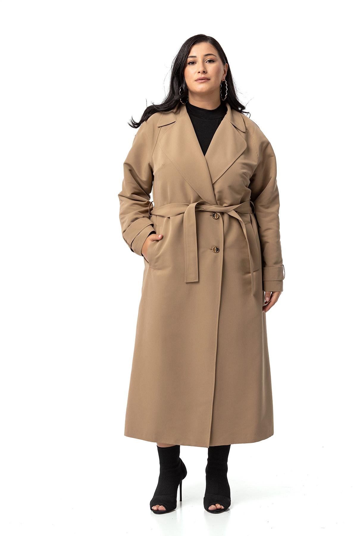 TrençkotDisentis Modest Büyük Beden Mono Yaka Kruvaze Kapamalı Yırtmaçlı Astarlı Uzun Vizon TrençkotDISENTIS MODESTBüyük Beden Mono Yaka Kruvaze Kapamalı Yırtmaçlı Astarlı Uzun Vizon Trençkot