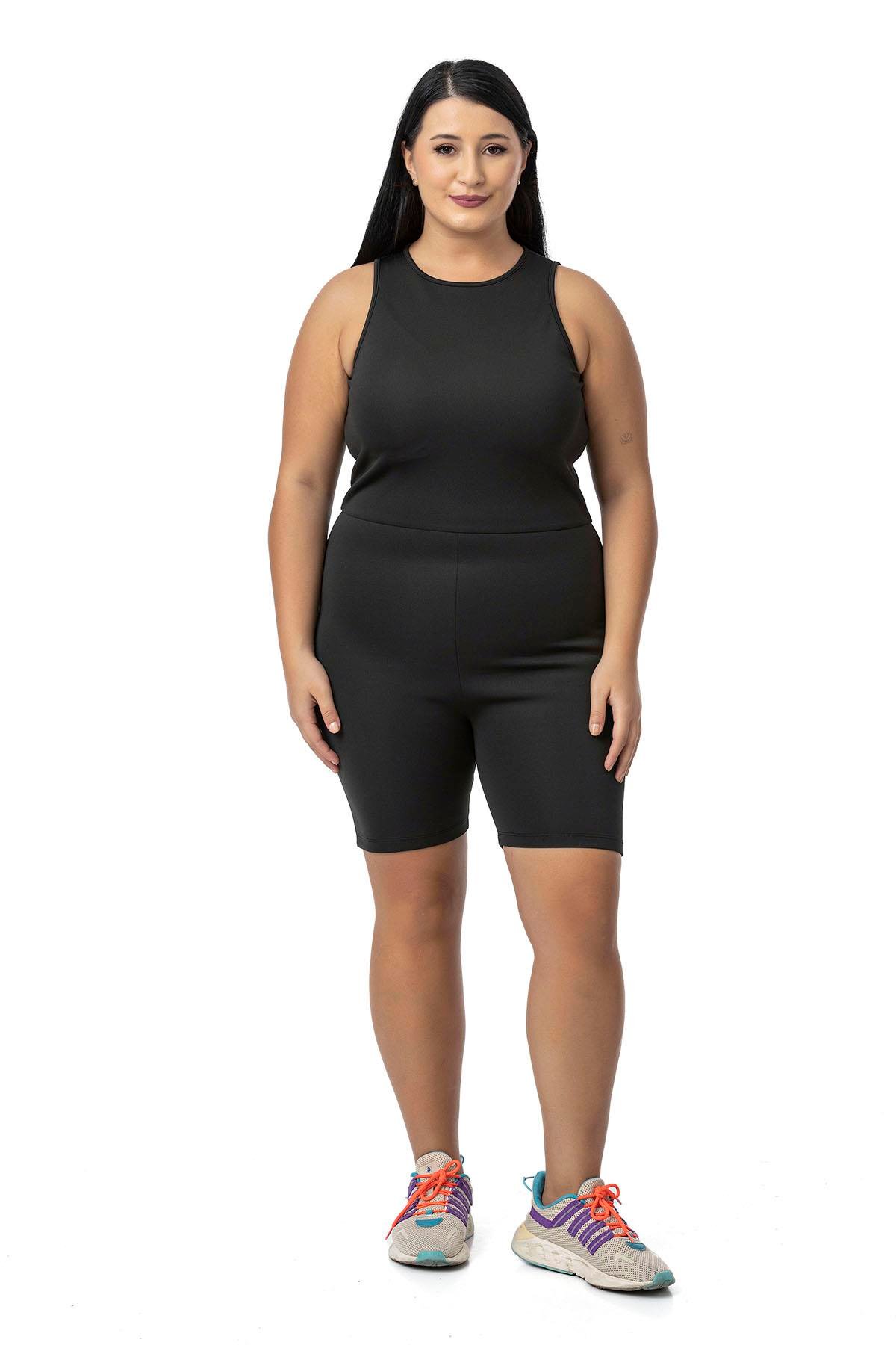 TULUMDisentis Modest Büyük Beden Arkadan Fermuarlı Siyah Kısa Taytlı TulumDISENTIS MODESTBüyük Beden Arkadan Fermuarlı Siyah Kısa Taytlı Tulum