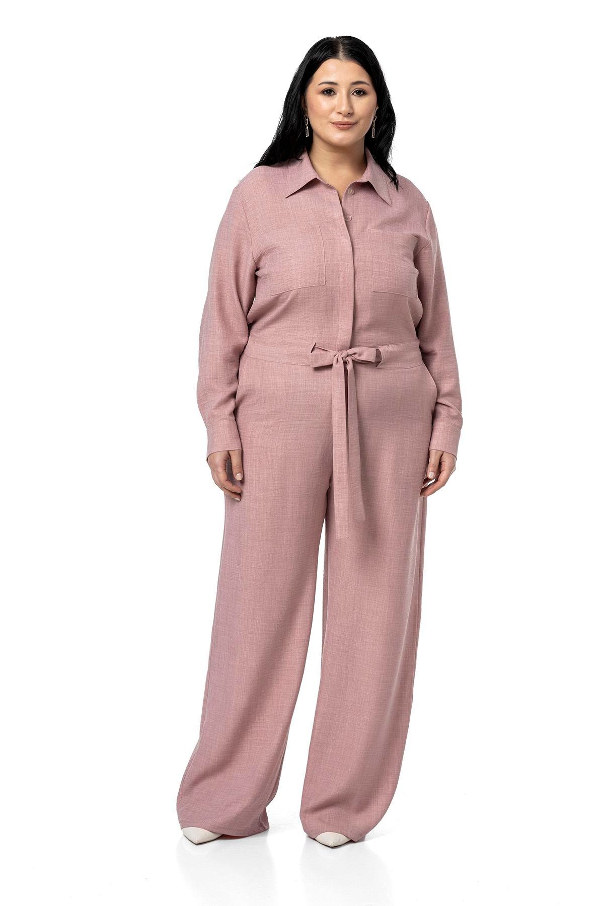 TULUMDisentis Modest Büyük Beden Beli Tünelli ve Arkadan Lastikli Geniş Paça Pembe TulumDISENTIS MODESTBüyük Beden Beli Tünelli ve Arkadan Lastikli Geniş Paça Pembe Tulum