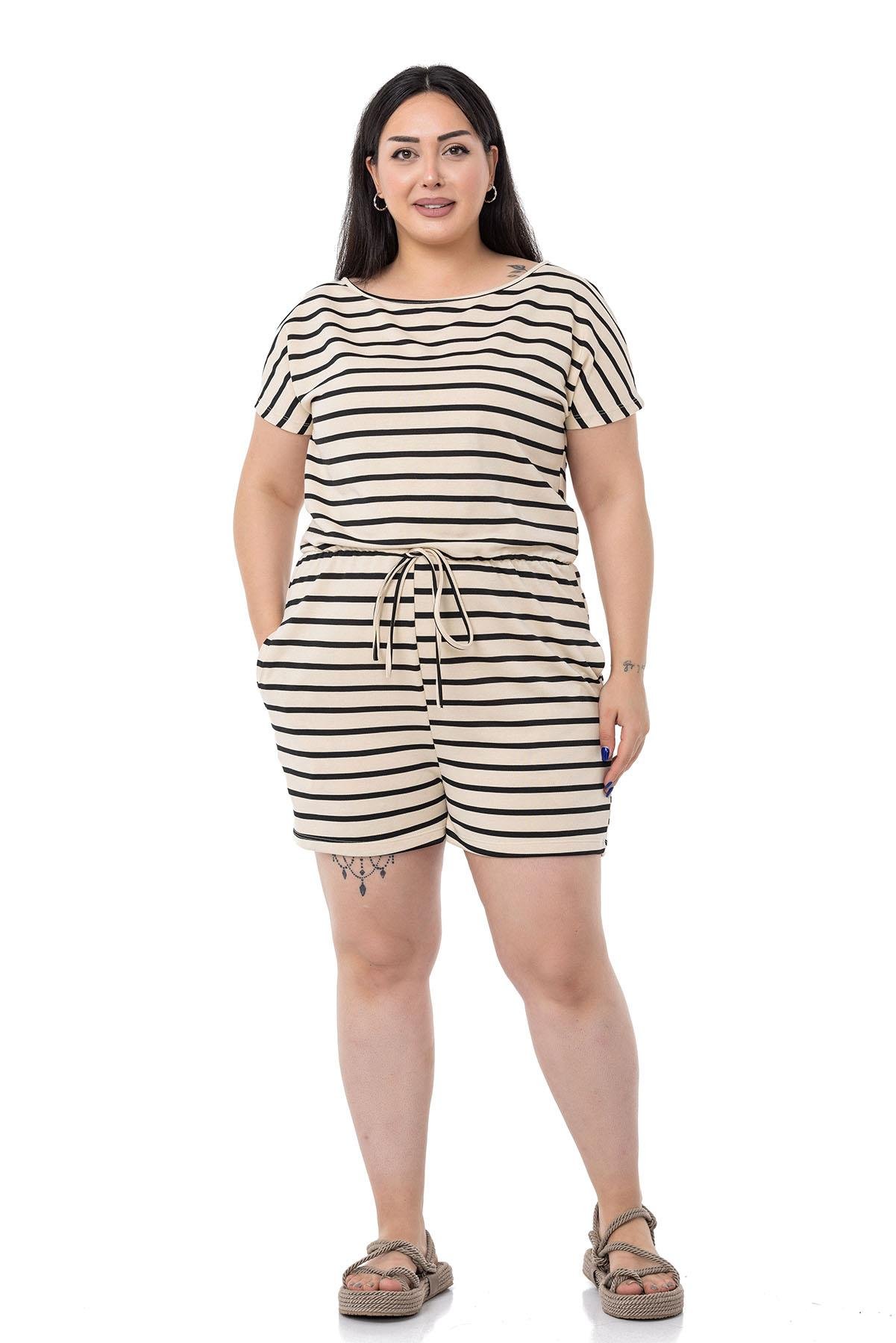 TulumDISENTIS MODEST GENC BUYUK BEDEN SORT TULUMDISENTIS MODESTBüyük Beden Düşük Kollu Beli Lastikli Cepli Siyah Çizgili Şort Tulum