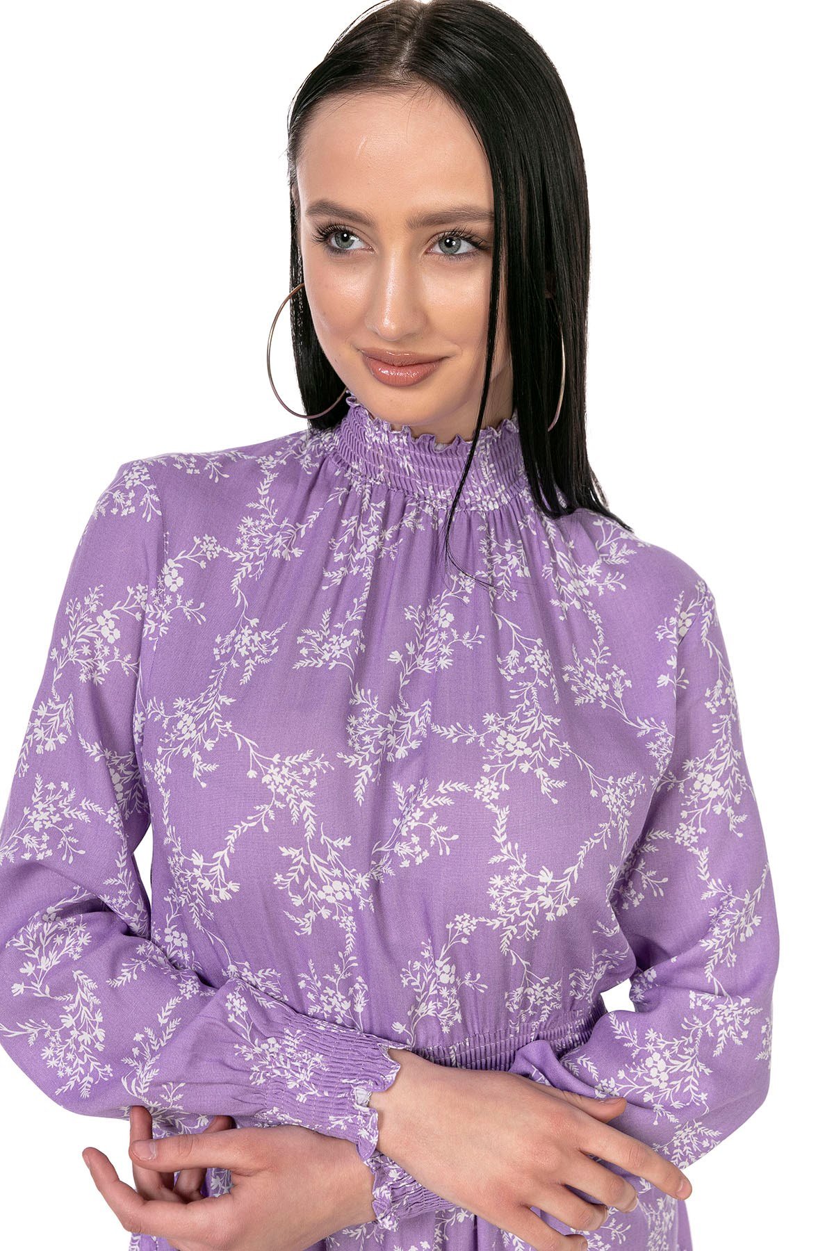 Yakası Kolları ve Beli Gipeli Küçük Çiçekli Lila Tunik Elbise