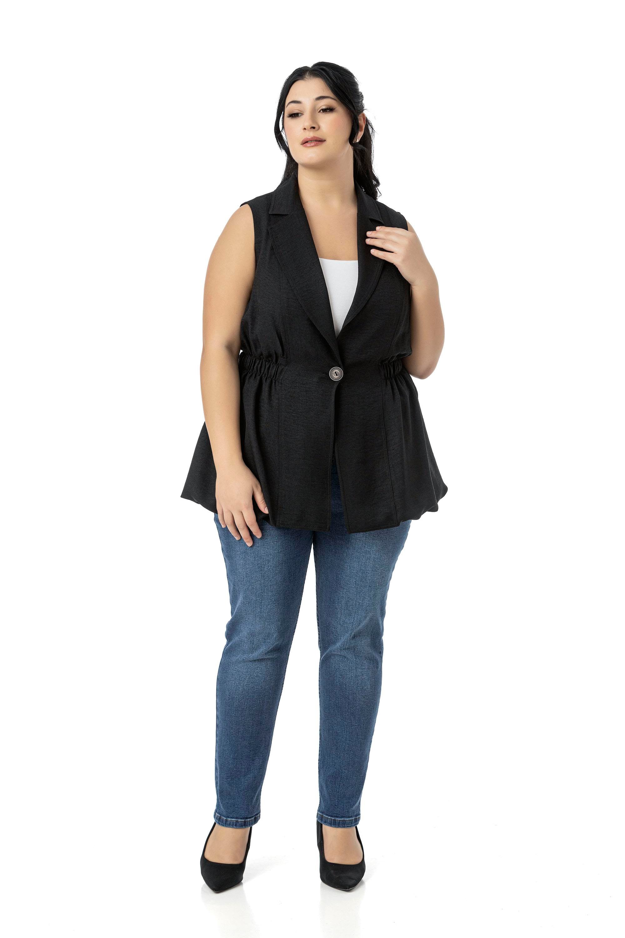 VestsDisentis Modest Büyük Beden Beli Lastik Detaylı Eteği Balon Kesim Düğmeli Astarlı Siyah YelekDISENTIS MODESTBüyük Beden Beli Lastik Detaylı Eteği Balon Kesim Düğmeli Astarlı Siyah Yelek