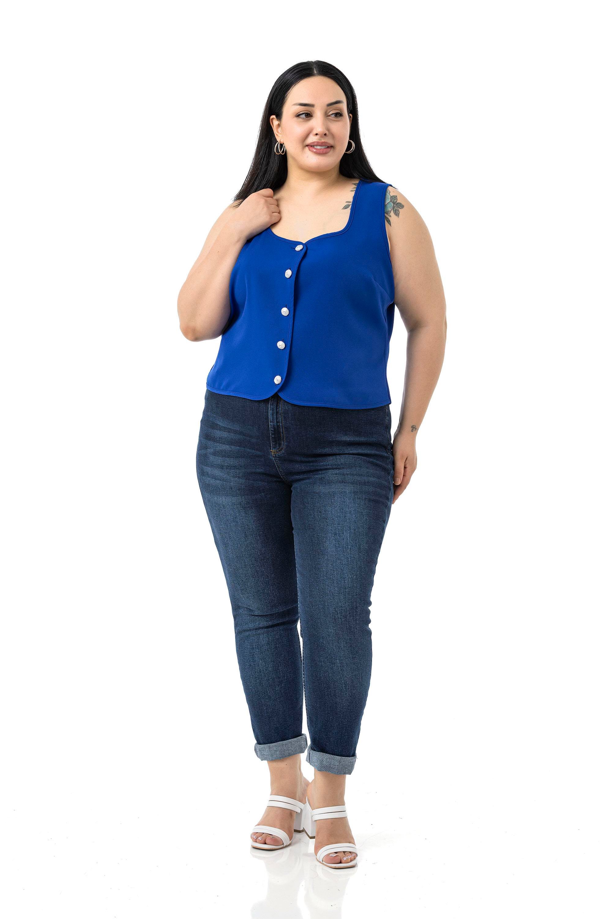 VestsDisentis Modest Büyük Beden Düğme Detaylı Saks Mavi Bluzan YelekDISENTIS MODESTBüyük Beden Düğme Detaylı Saks Mavi Bluzan Yelek