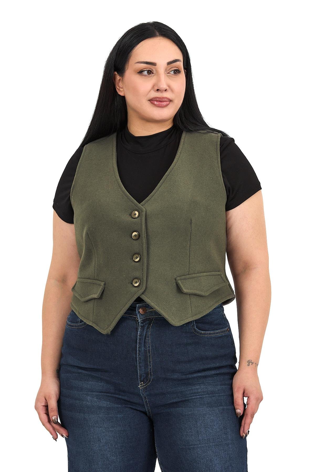 YelekDisentis Modest Büyük Beden Düğme Kapamalı Cep Kapaklı Astarlı Kısa Kaşe Haki YelekDISENTIS MODESTBüyük Beden Düğme Kapamalı Cep Kapaklı Astarlı Kısa Kaşe Haki Yelek