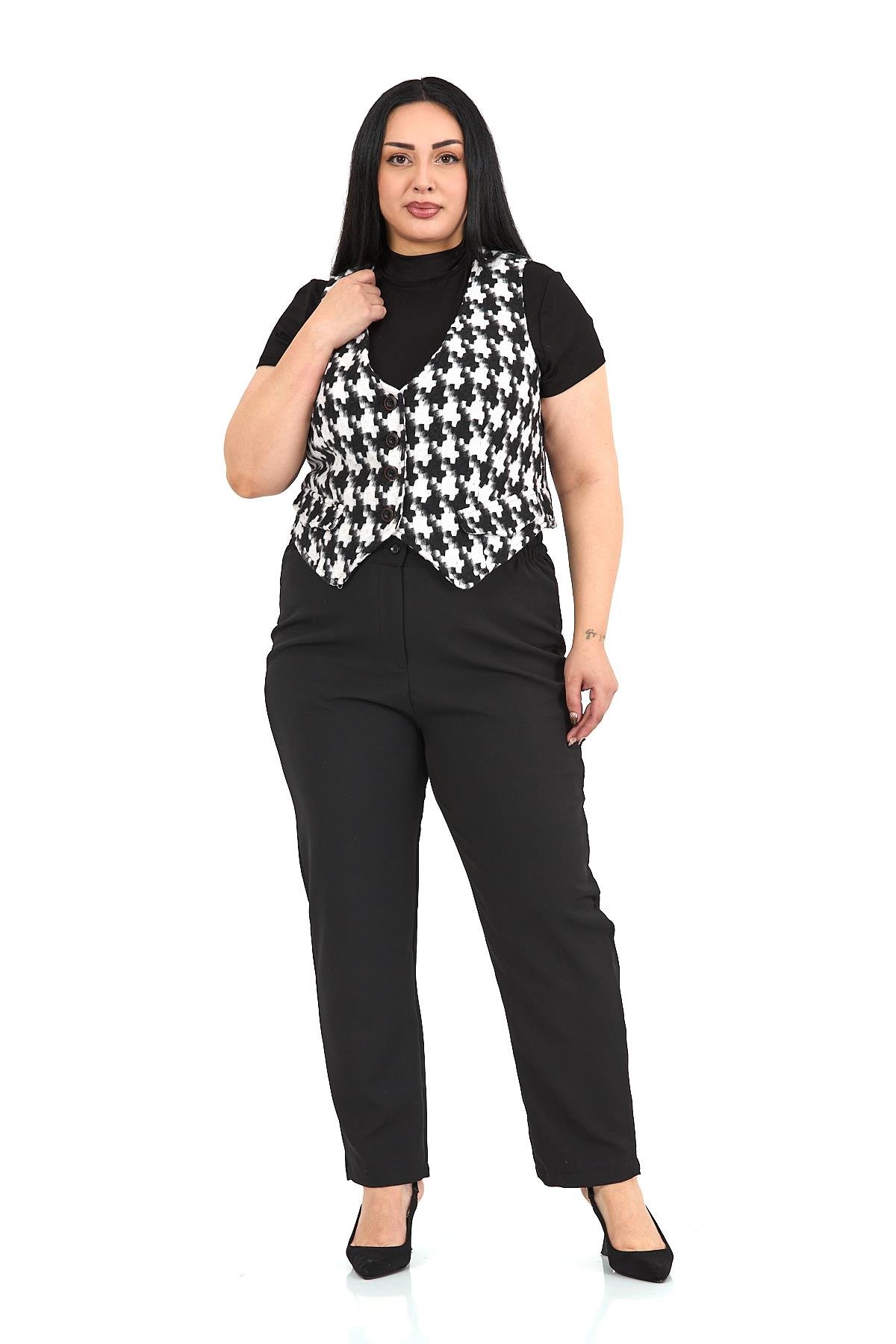 YelekDisentis Modest Büyük Beden Düğme Kapamalı Cep Kapaklı Astarlı Kısa Kazayağı Desenli YelekDISENTIS MODESTBüyük Beden Düğme Kapamalı Cep Kapaklı Astarlı Kısa Kazayağı Desenli Yelek