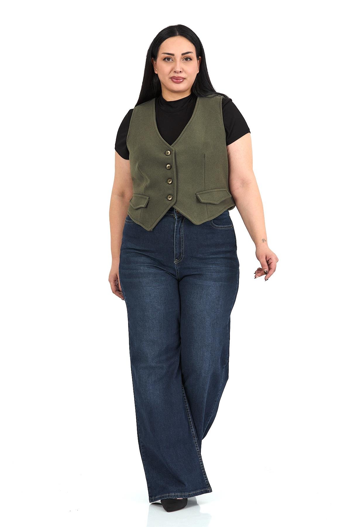 YelekDisentis Modest Büyük Beden Düğme Kapamalı Cep Kapaklı Astarlı Kısa Kaşe Haki YelekDISENTIS MODESTBüyük Beden Düğme Kapamalı Cep Kapaklı Astarlı Kısa Kaşe Haki Yelek