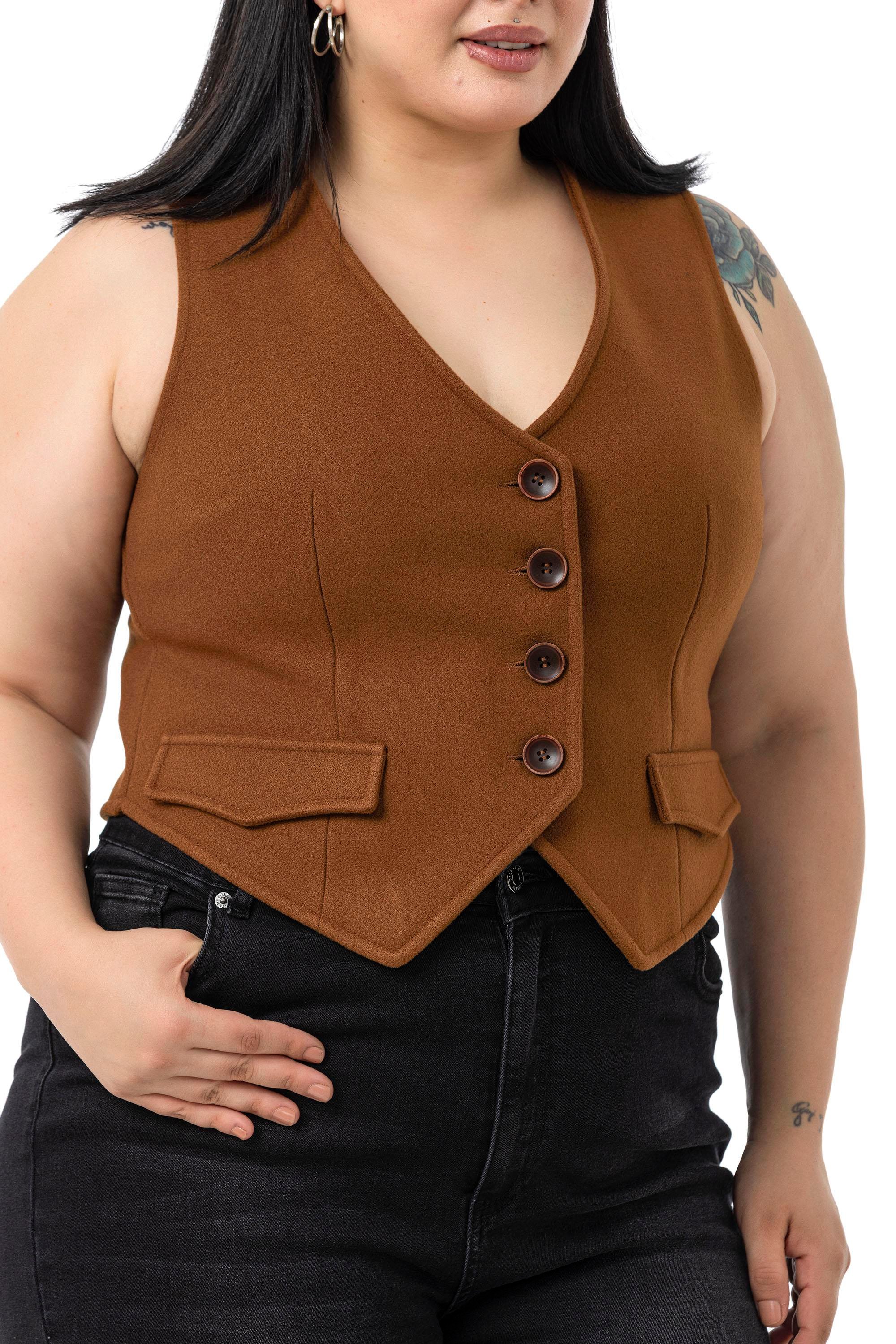 YelekDisentis Modest Büyük Beden Düğme Kapamalı Cep Kapaklı Astarlı Kısa Kaşe Taba YelekDISENTIS MODESTBüyük Beden Düğme Kapamalı Cep Kapaklı Astarlı Kısa Kaşe Taba Yelek