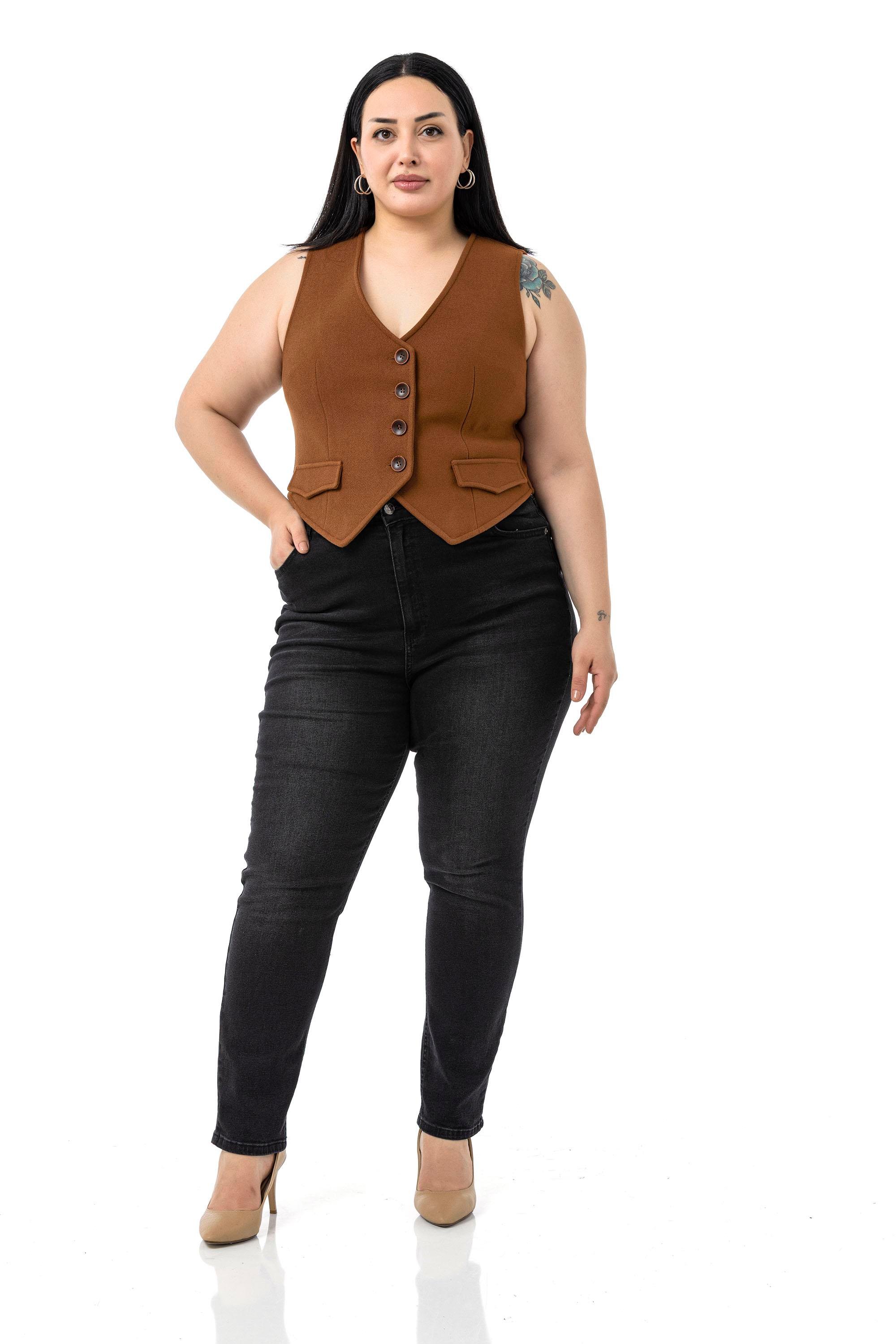 YelekDisentis Modest Büyük Beden Düğme Kapamalı Cep Kapaklı Astarlı Kısa Kaşe Taba YelekDISENTIS MODESTBüyük Beden Düğme Kapamalı Cep Kapaklı Astarlı Kısa Kaşe Taba Yelek