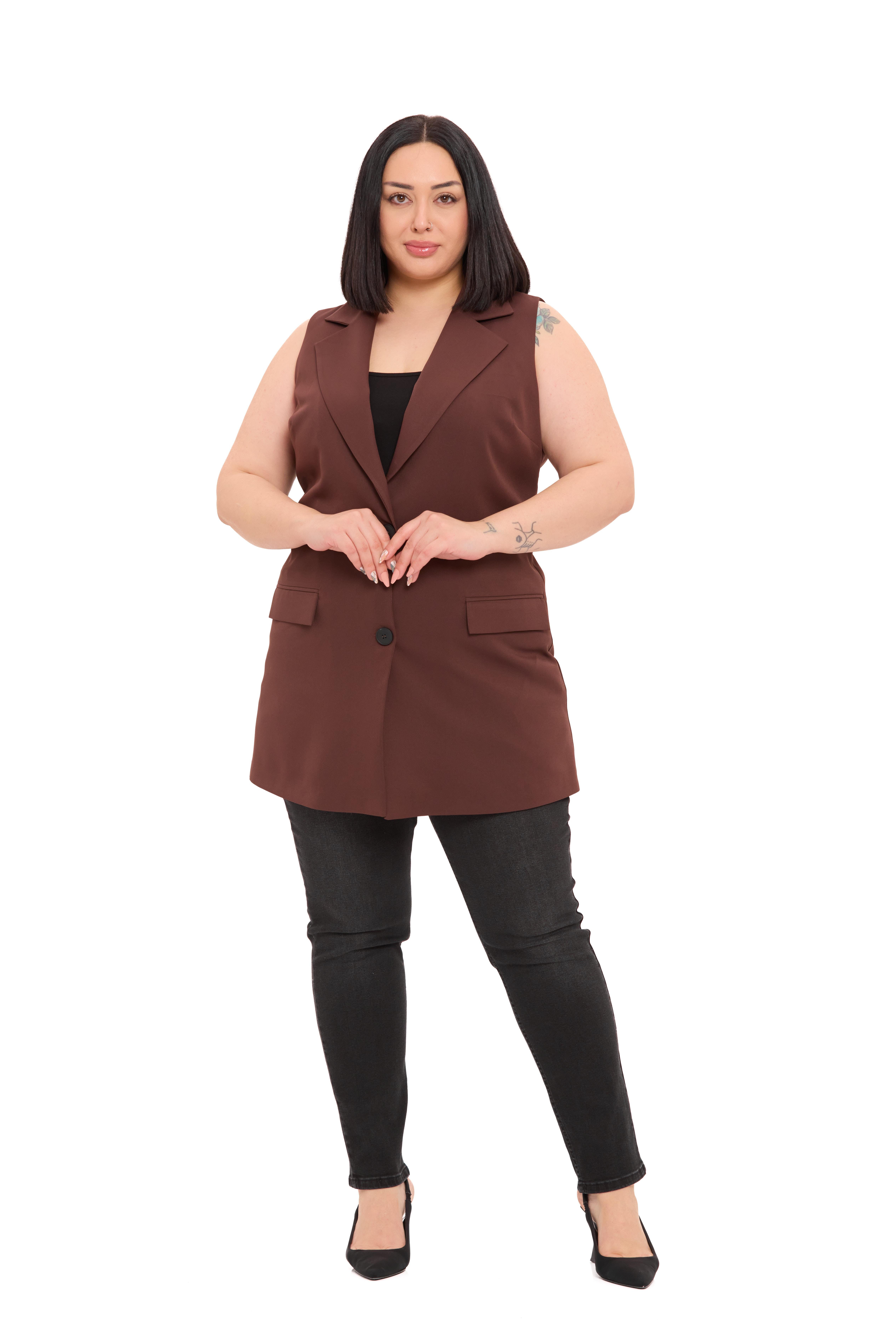 YelekDisentis Modest Büyük Beden Düğmeli Kapaklı Cepli Astarlı Uzun Kahverengi YelekDISENTIS MODESTBüyük Beden Düğmeli Kapaklı Cepli Astarlı Uzun Kahverengi Yelek