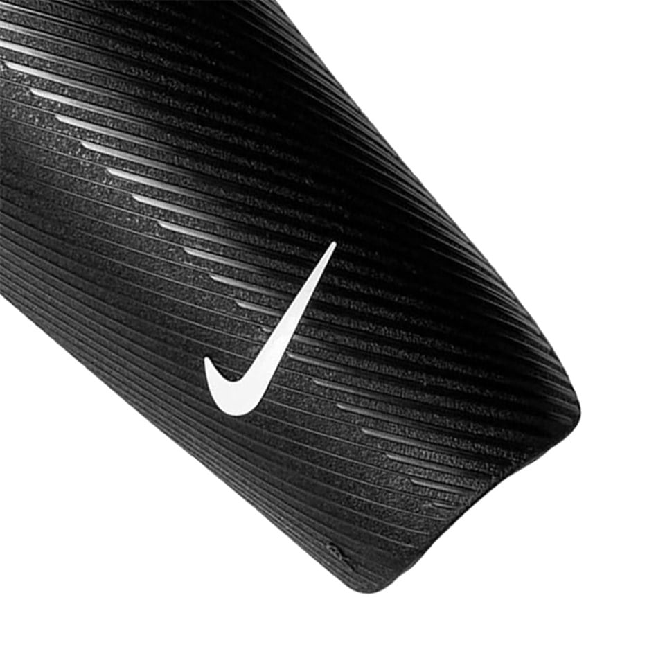 Nike Guard-Ce Siyah Futbol Tekmelik