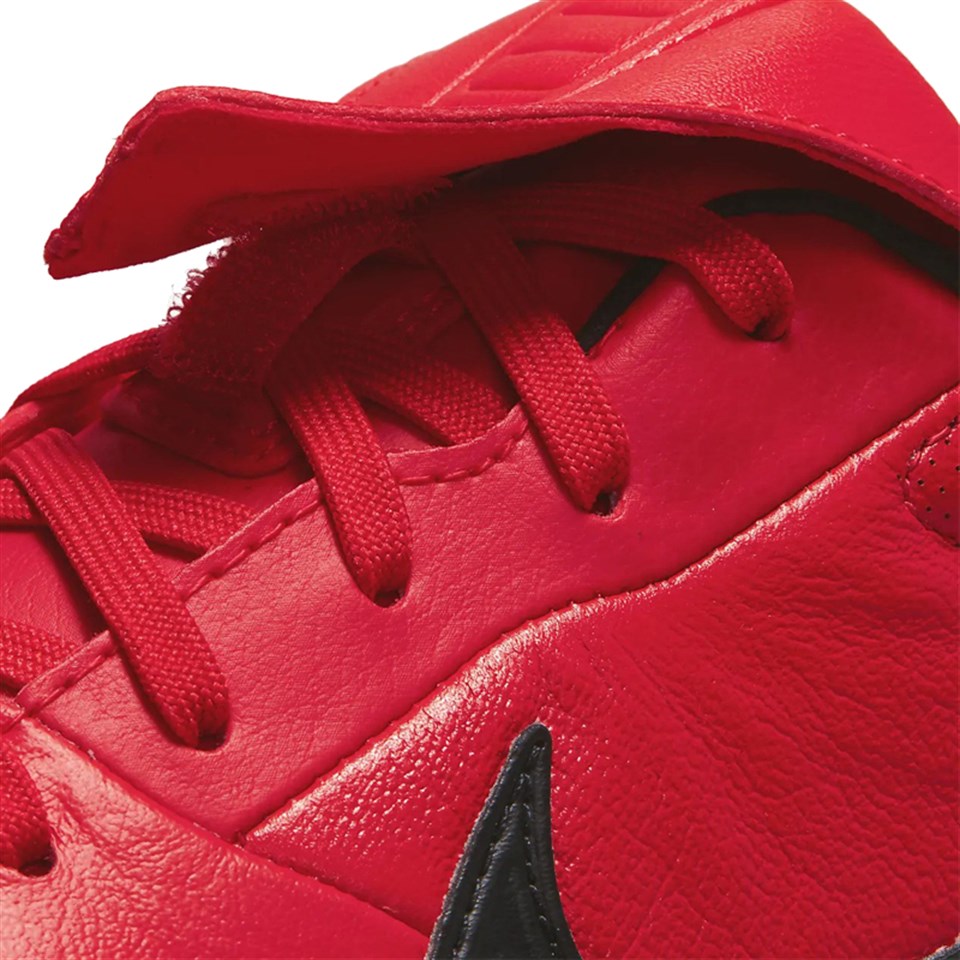 THE NIKE PREMIER III FG