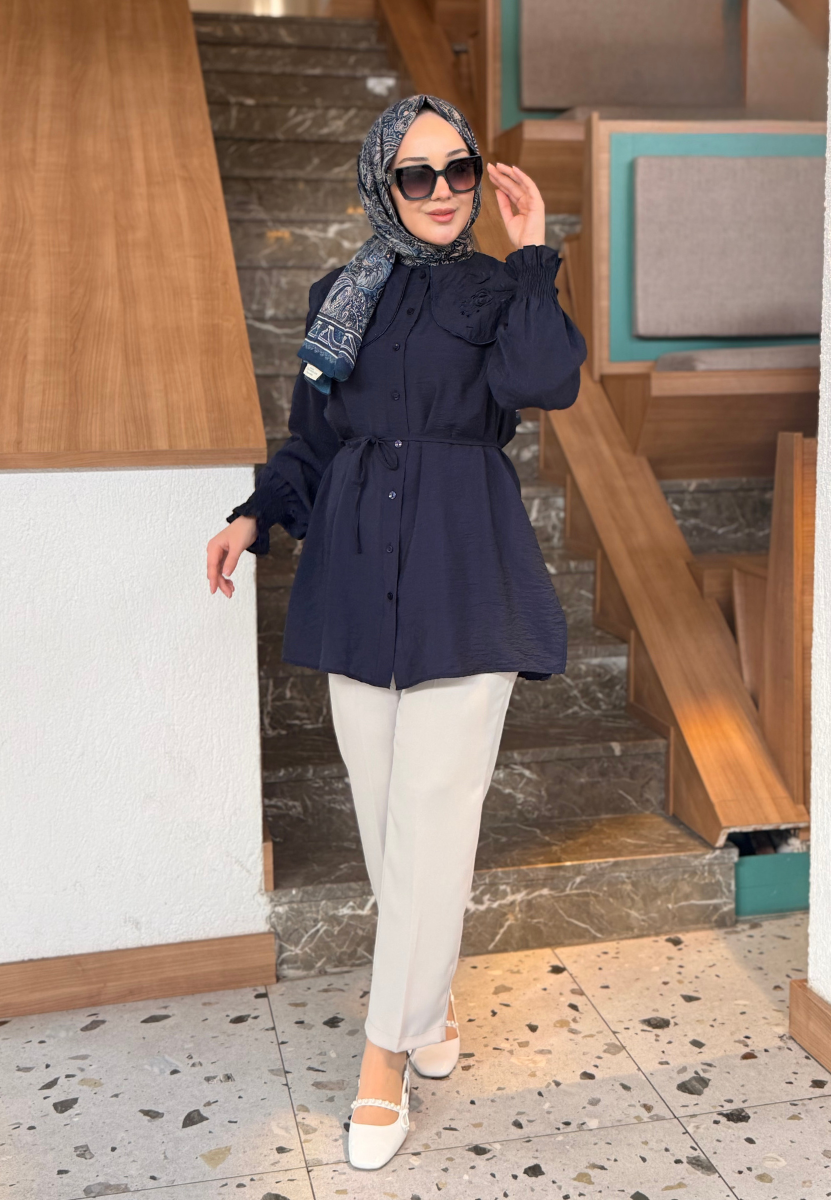 Manolya Lacivert Gömlek
