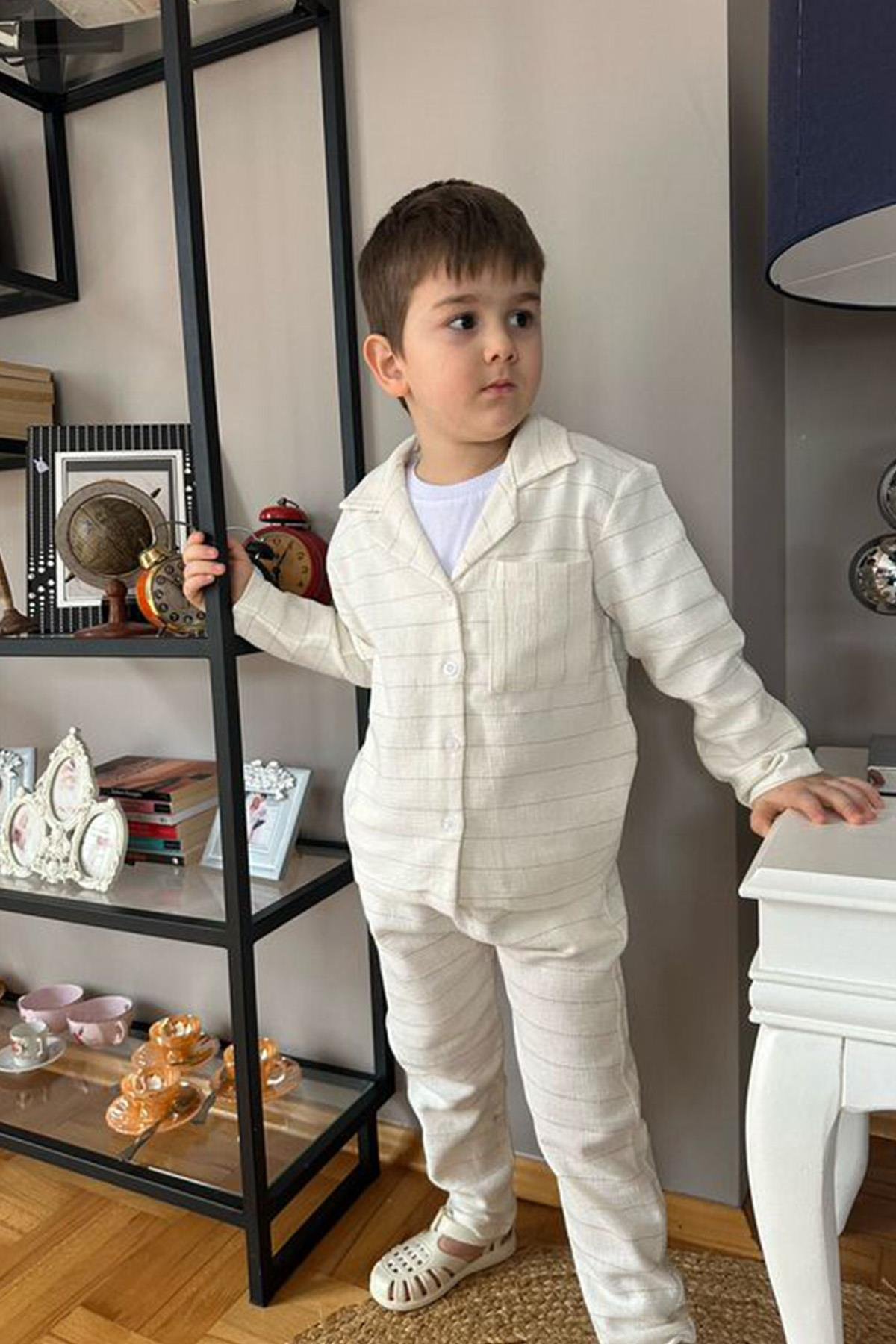Çizgili Ceket Yaka Takım 