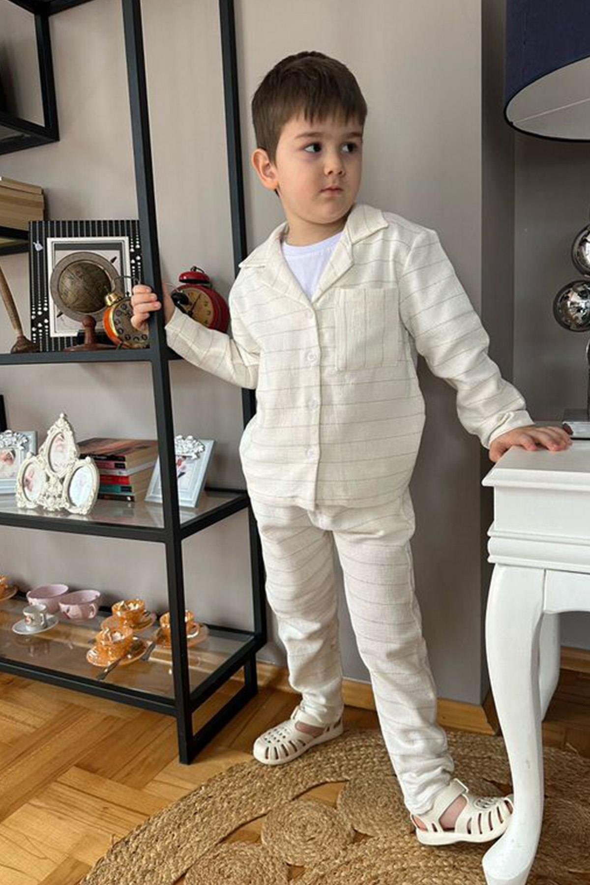 Çizgili Ceket Yaka Takım 
