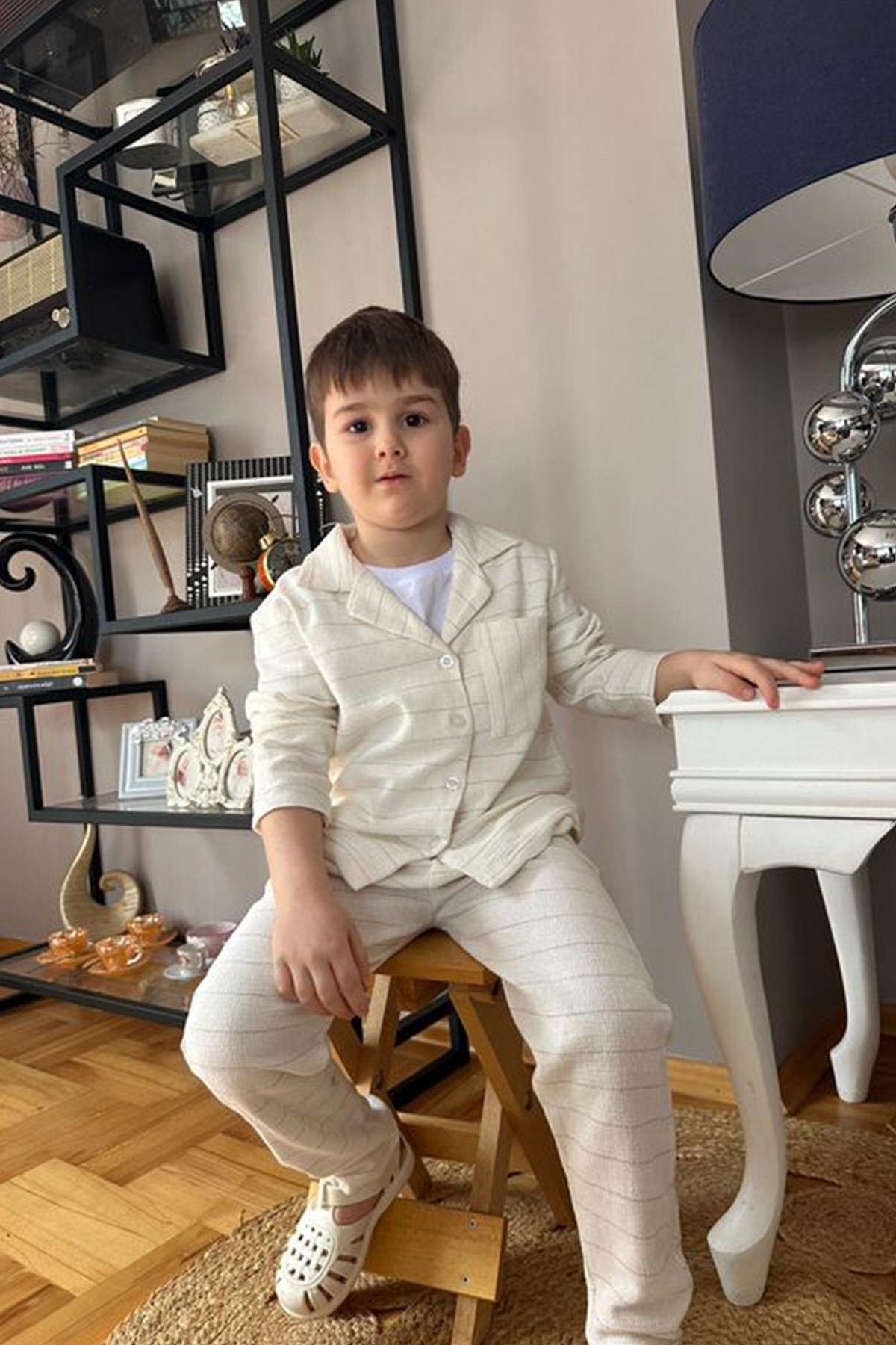 Çizgili Ceket Yaka Takım 