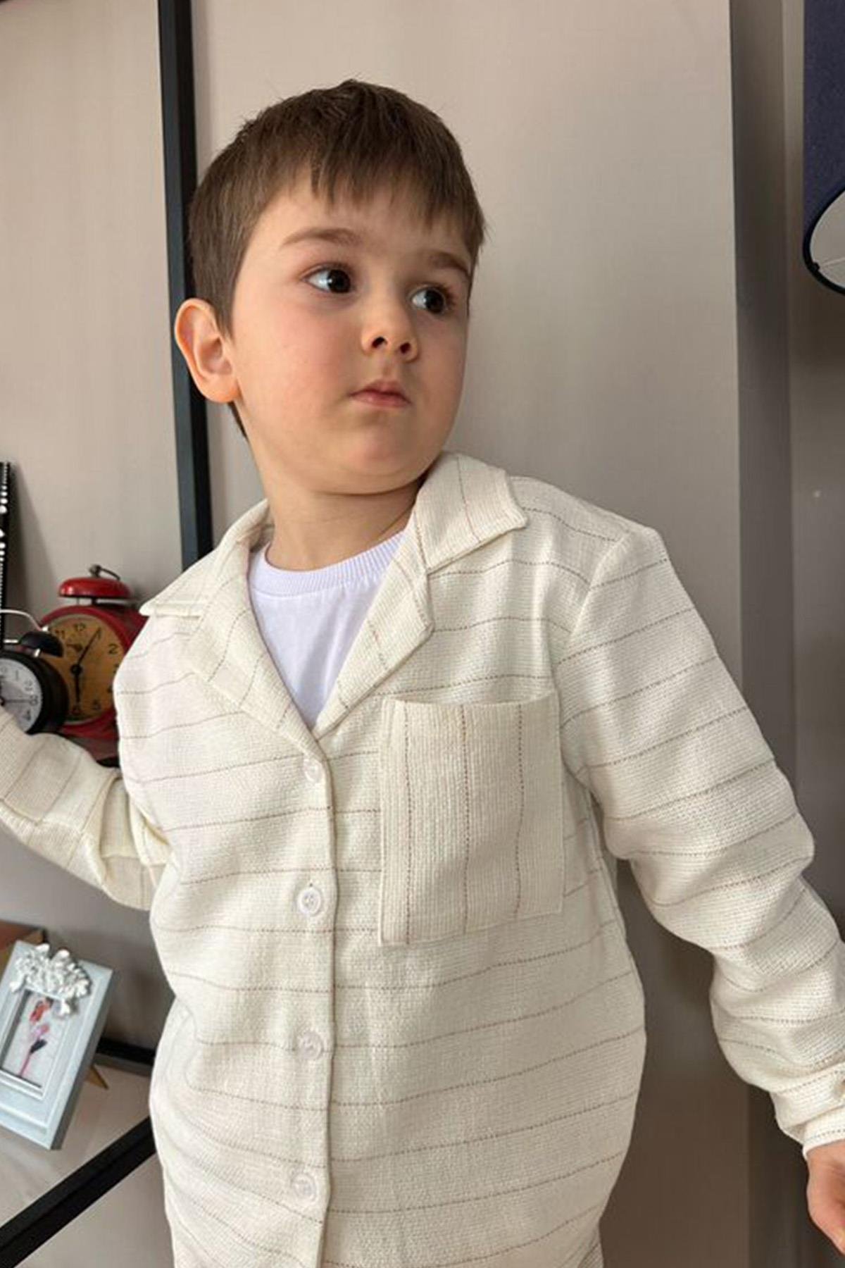 Çizgili Ceket Yaka Takım 