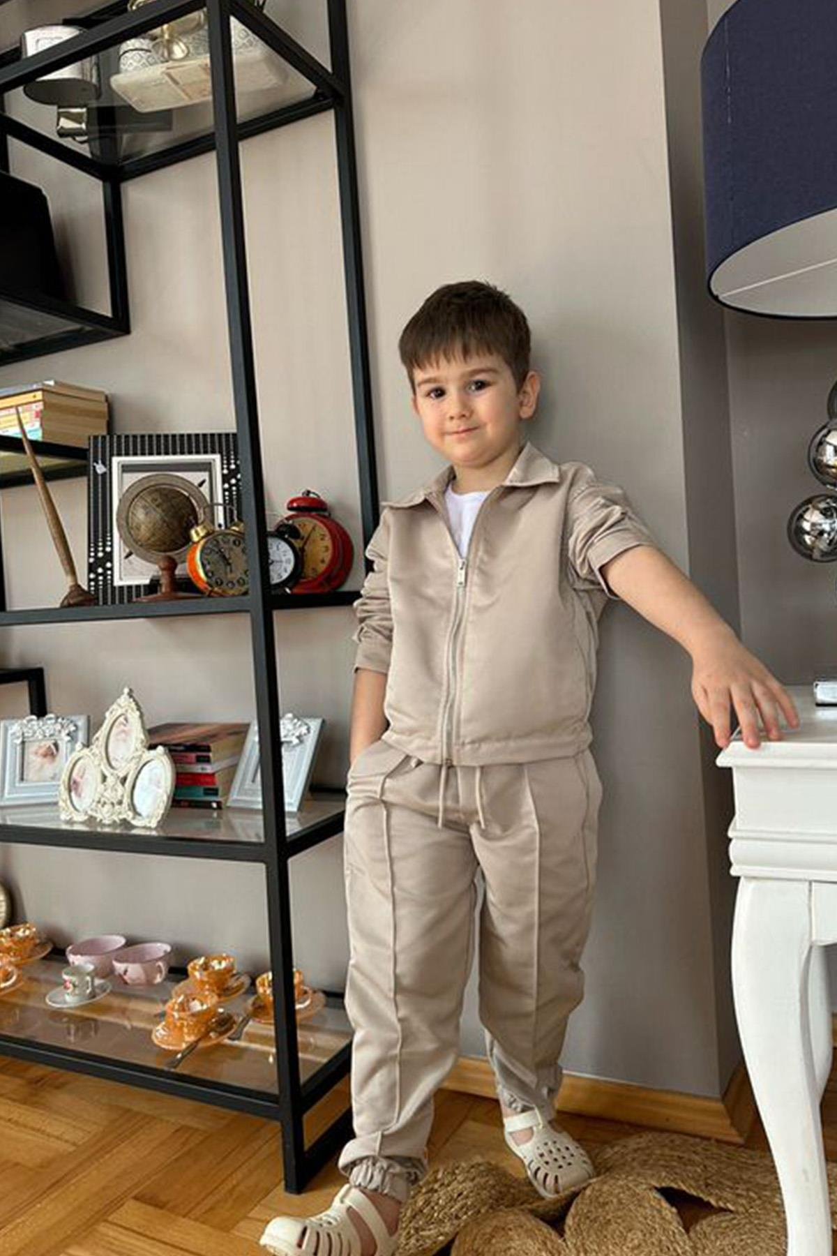 Fermuarlı Ceket Takım Krem
