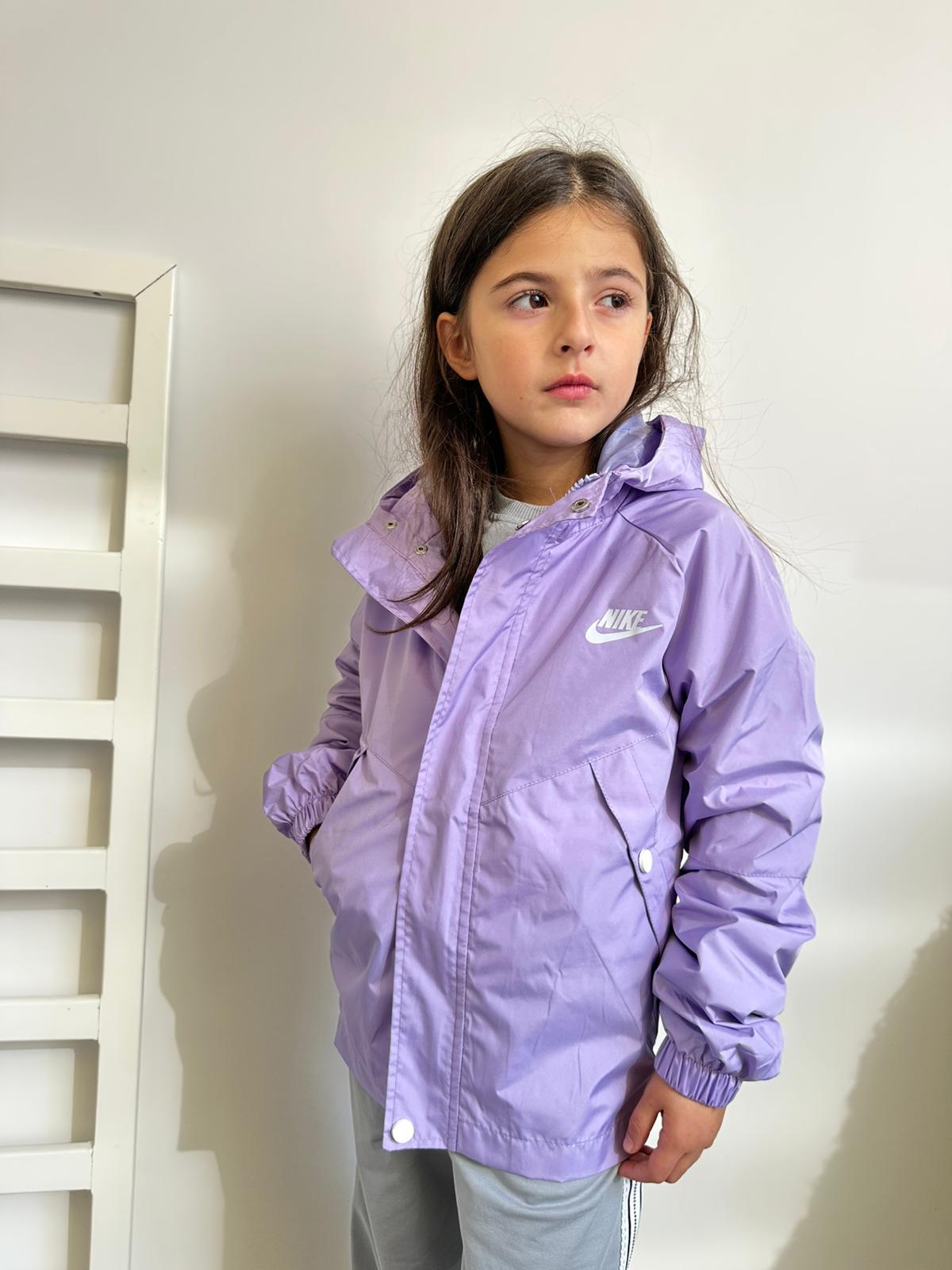 KAPÜŞONLU LİLA YAĞMURLUK