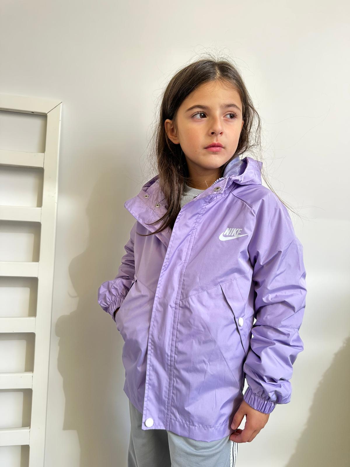 KAPÜŞONLU LİLA YAĞMURLUK