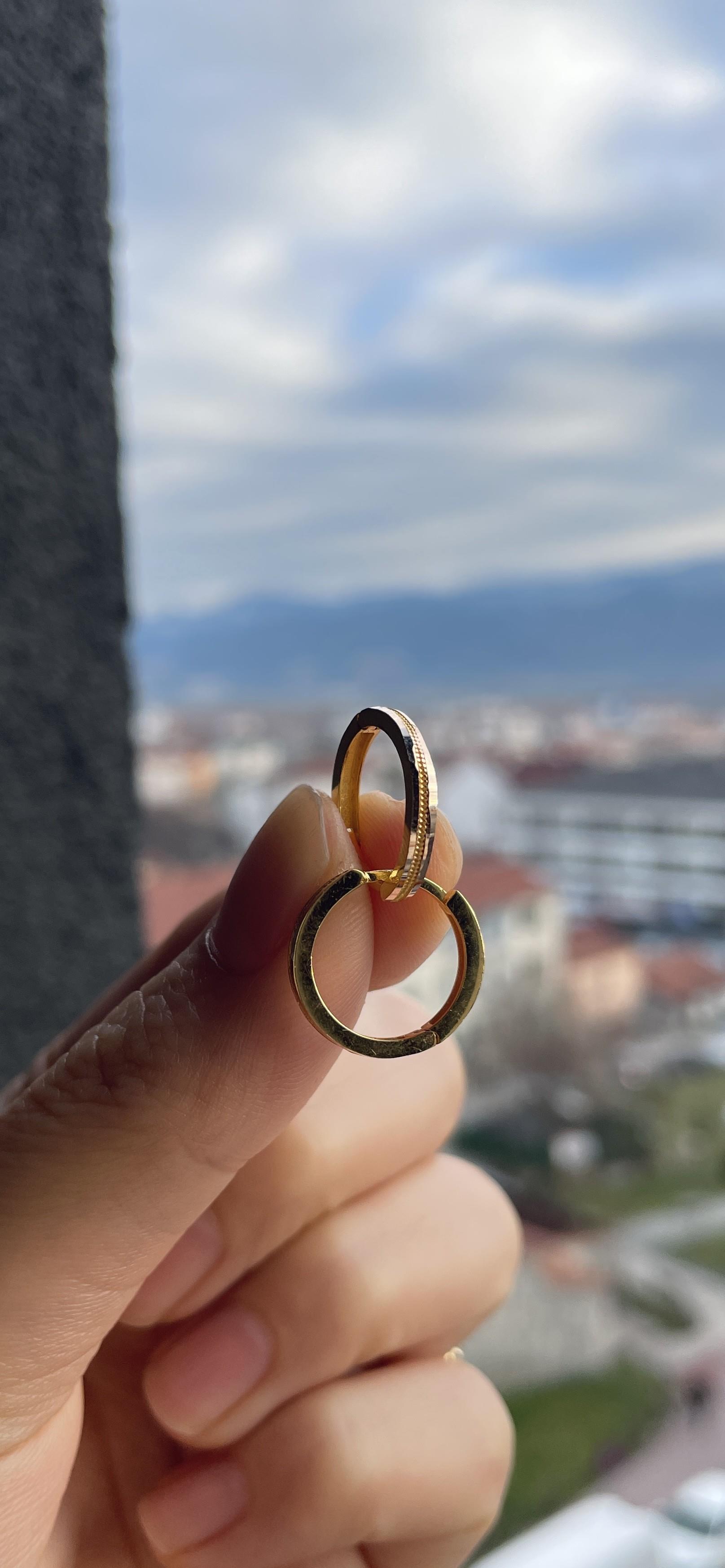 Ajda Modelli Halka Altın Küpe