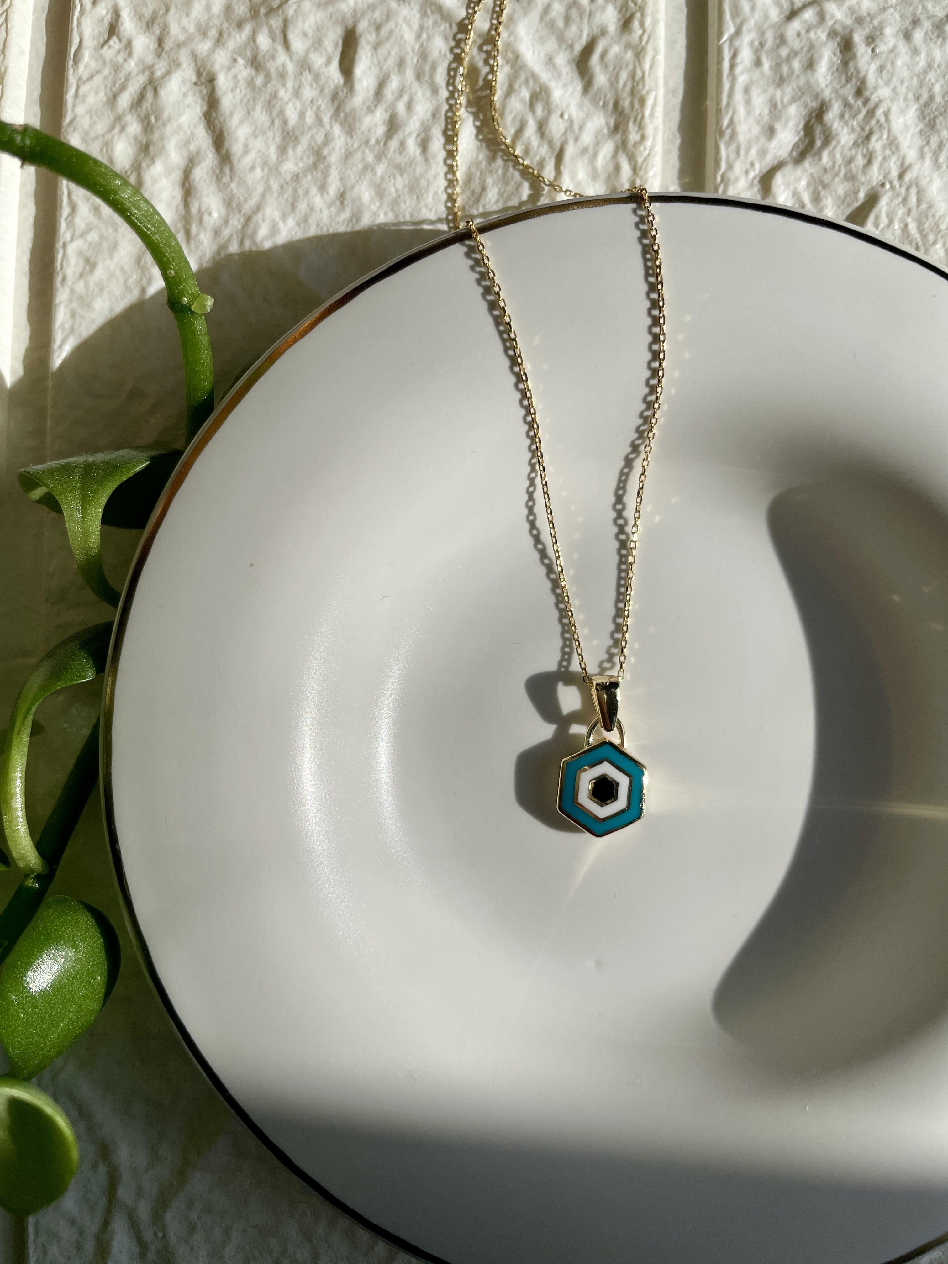 Altıgen Nazar Boncuklu İnce Zincirli Altın Kolye