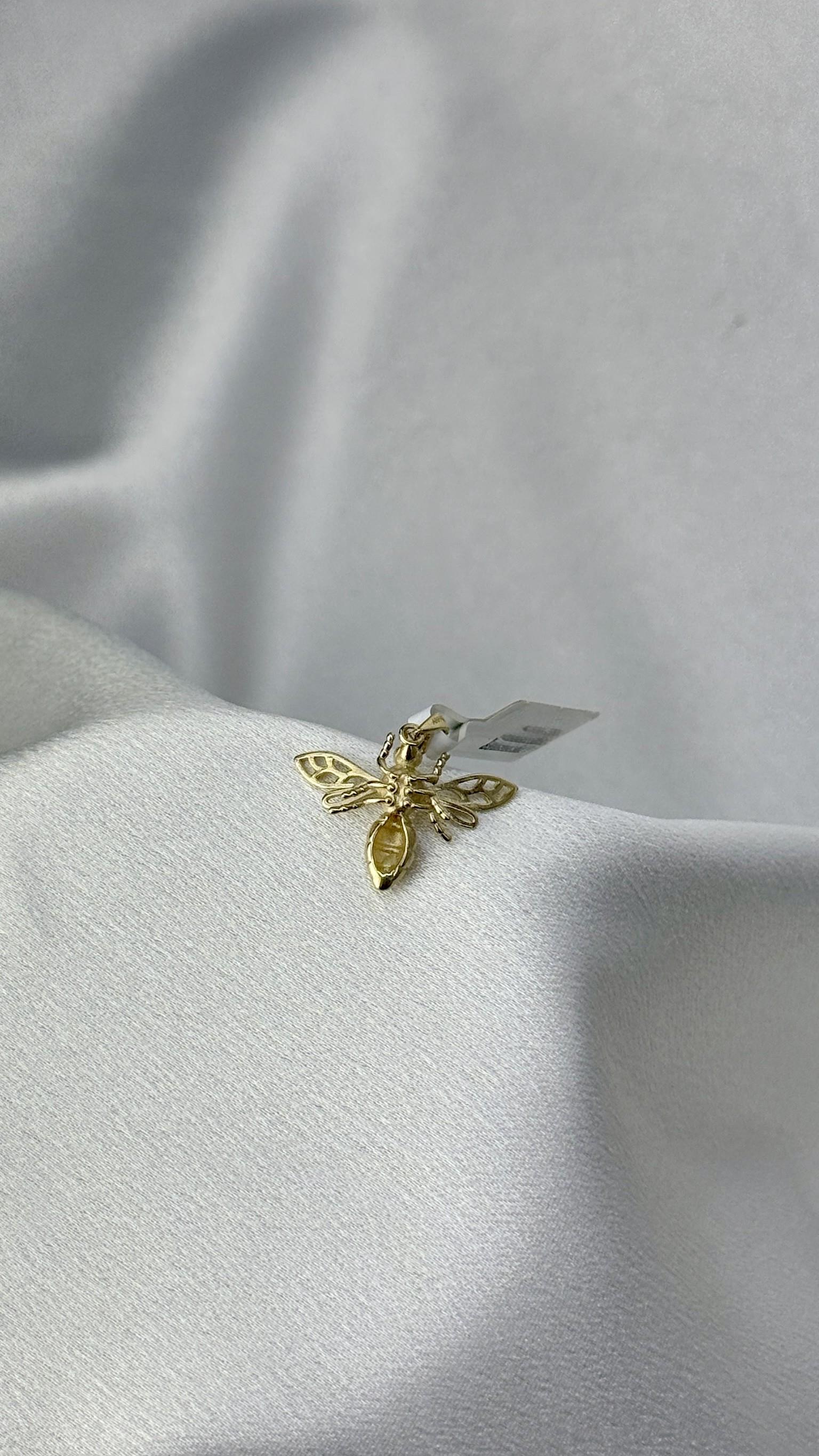 Arı Figürlü Altın Kolye Ucu