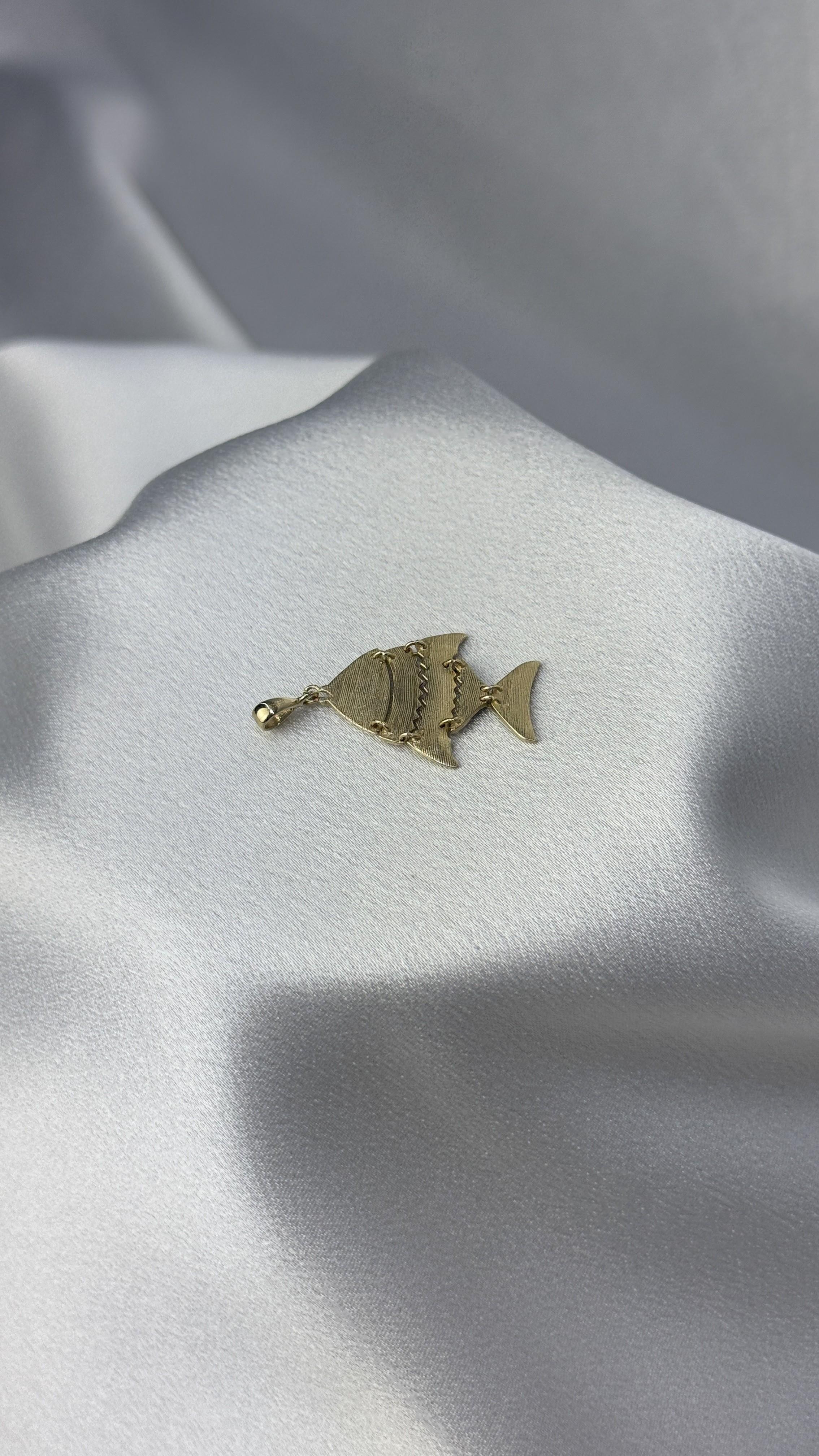 Balık Figürü Altın Kolye Ucu