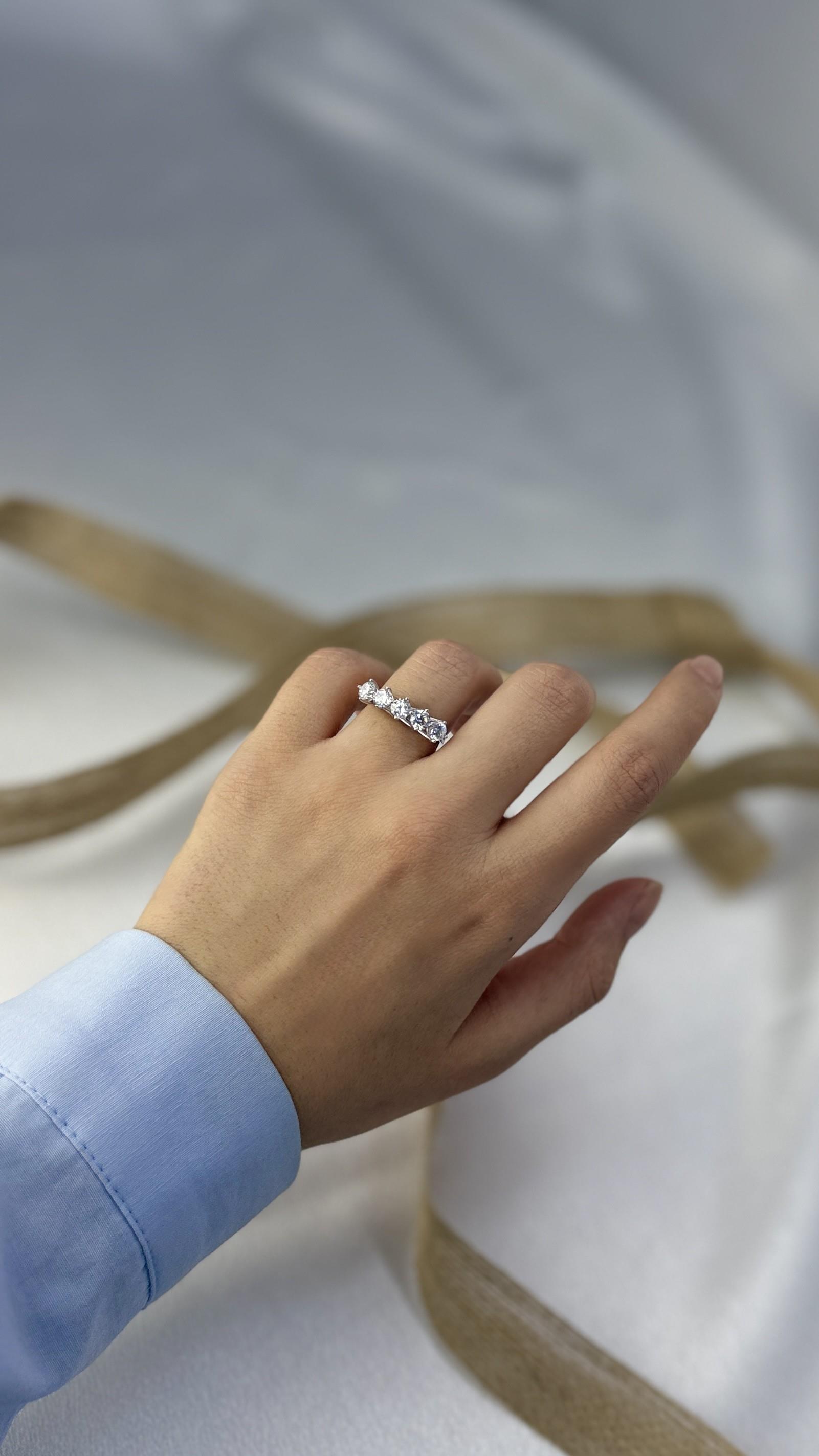 Beyaz Altın Beştaş Yüzük