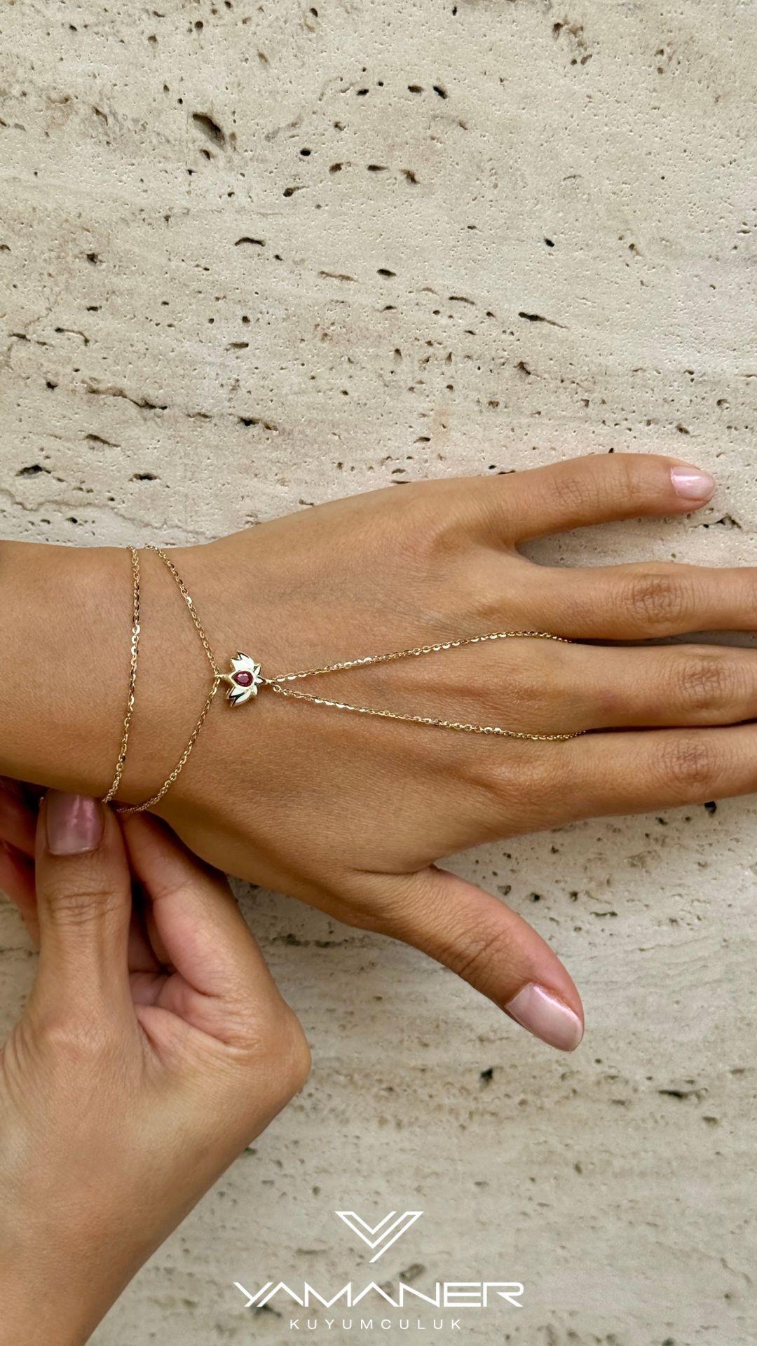 Cetaş Lotus Şahmeran