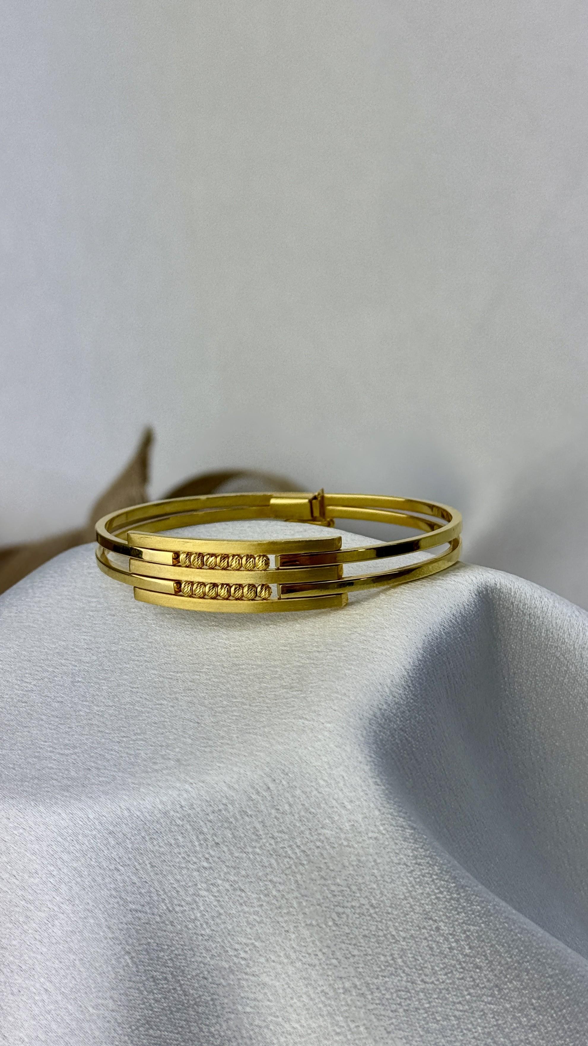 Dorika Toplu Kaburga Kelepçe Altın Bilezik 