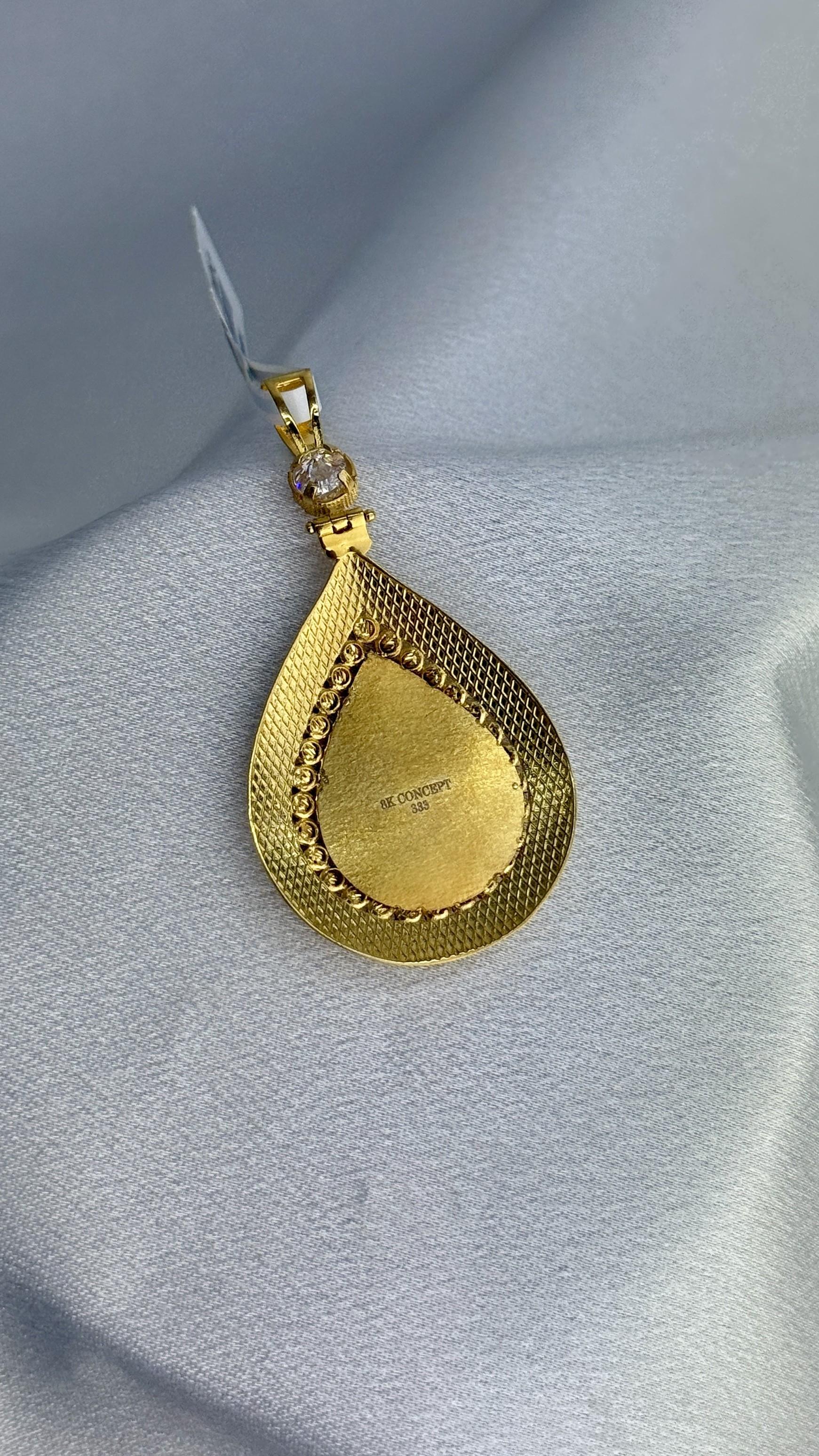 Dorika Toplu Taşlı Tuğralı Altın Kolye Ucu