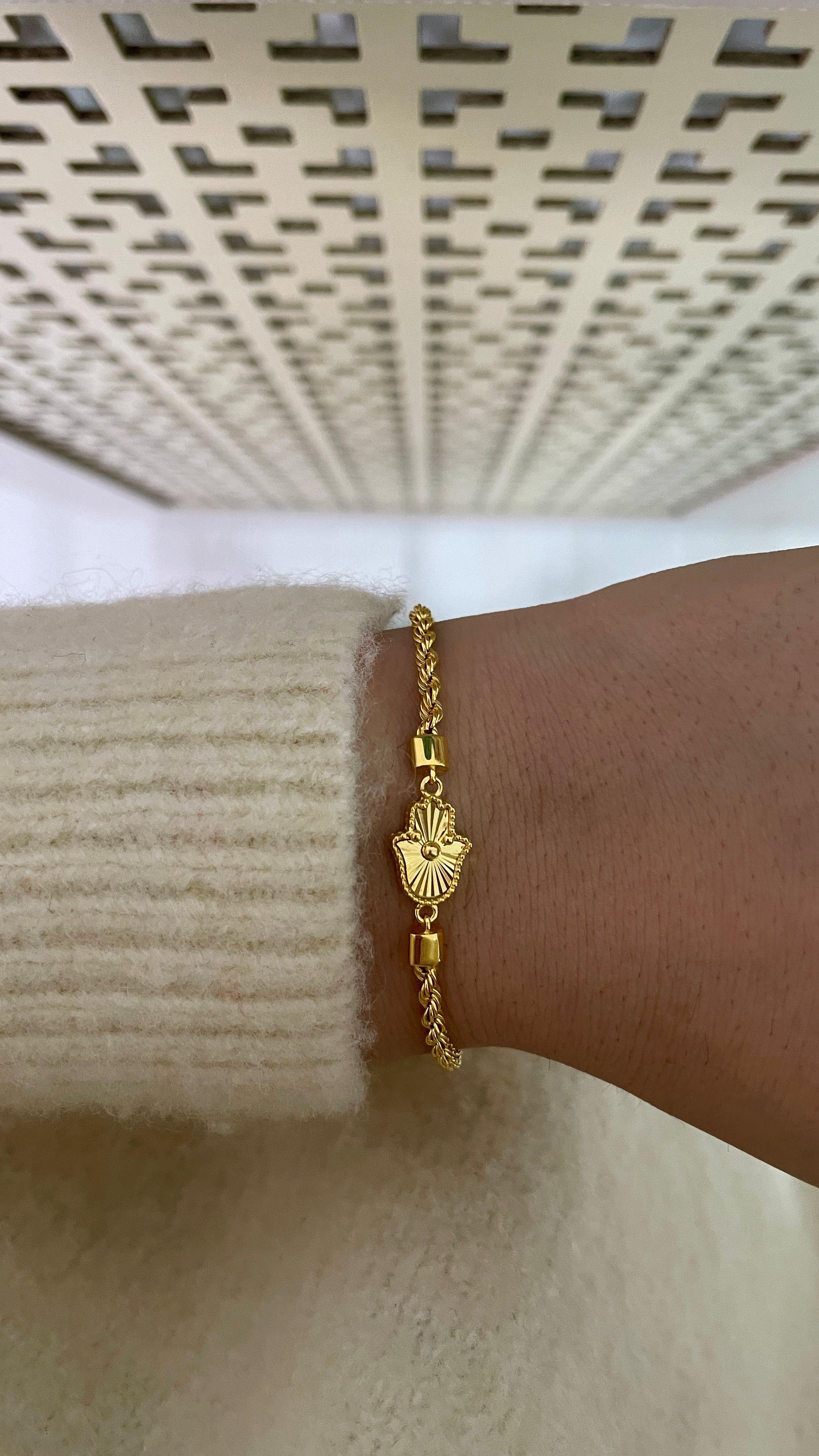 Fatma Ana Eli Figürlü Altın Örgü Zincir Bileklik