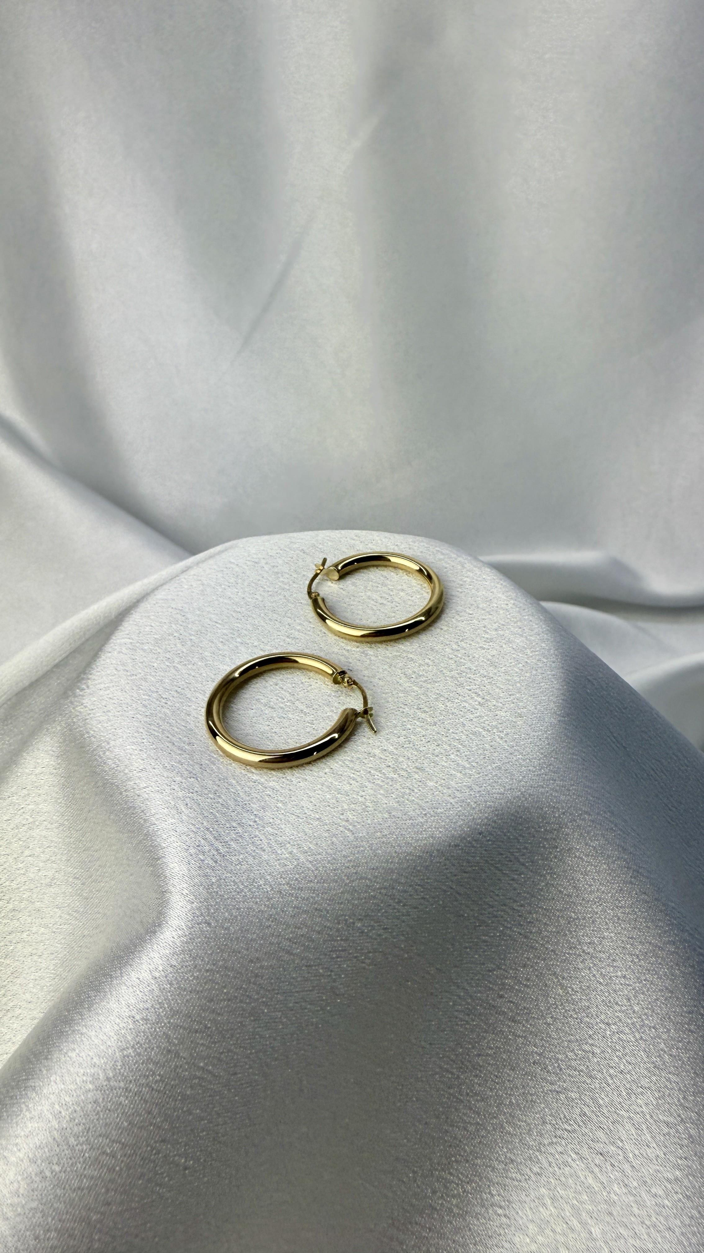 Geniş Halka Altın Küpe