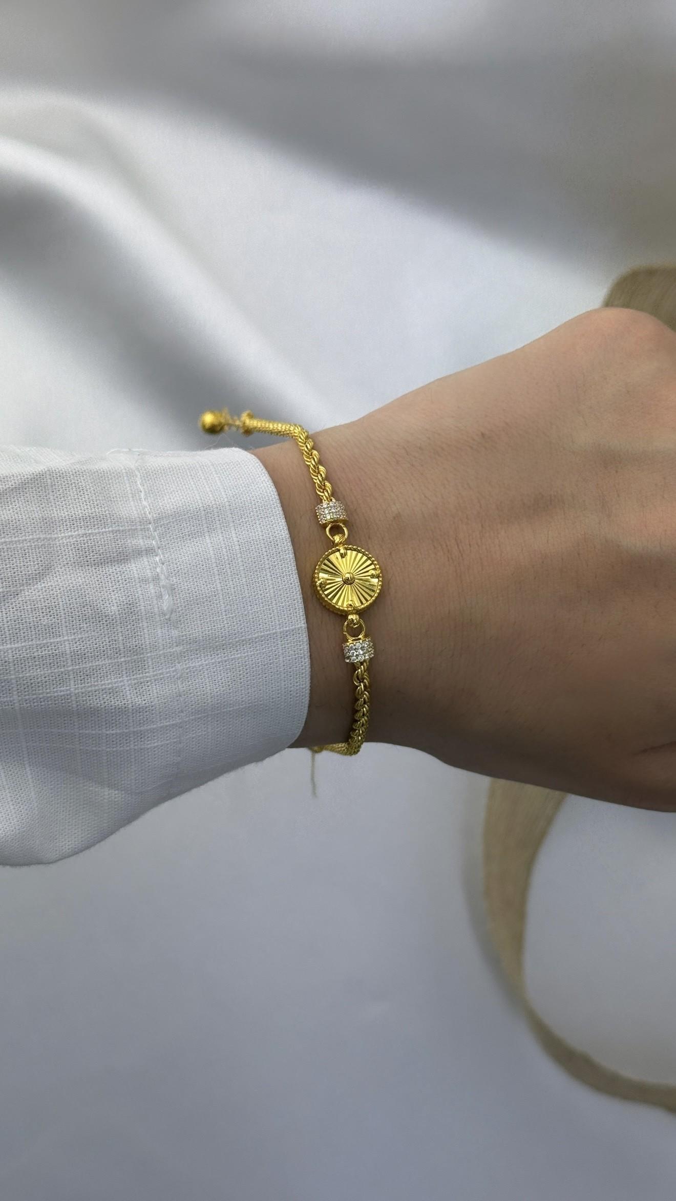 Gösterişli Zirkon Taşlı Figürlü Altın Bileklik