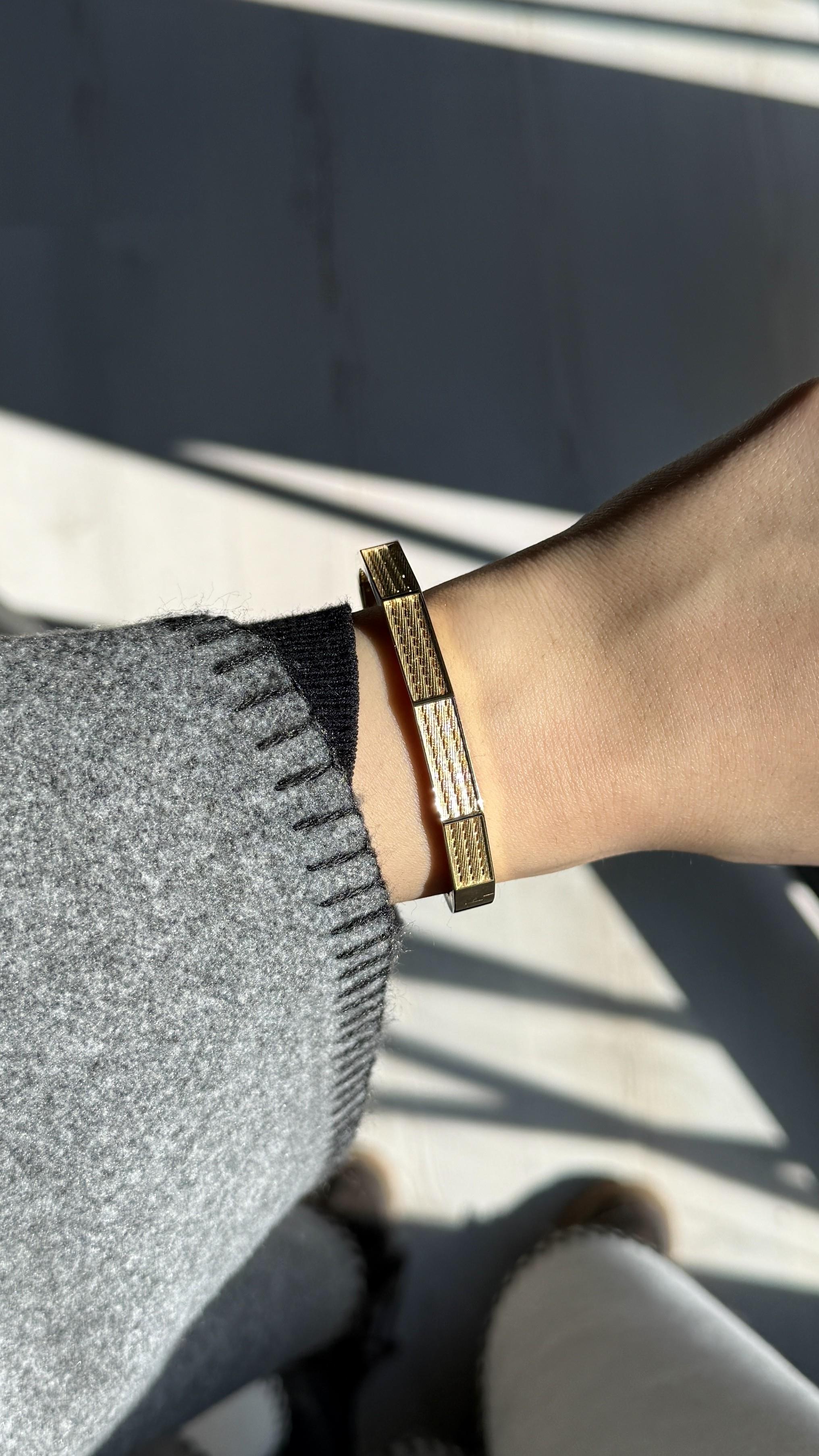 Kalın Çizgili Altın Kelepçe Bilezik