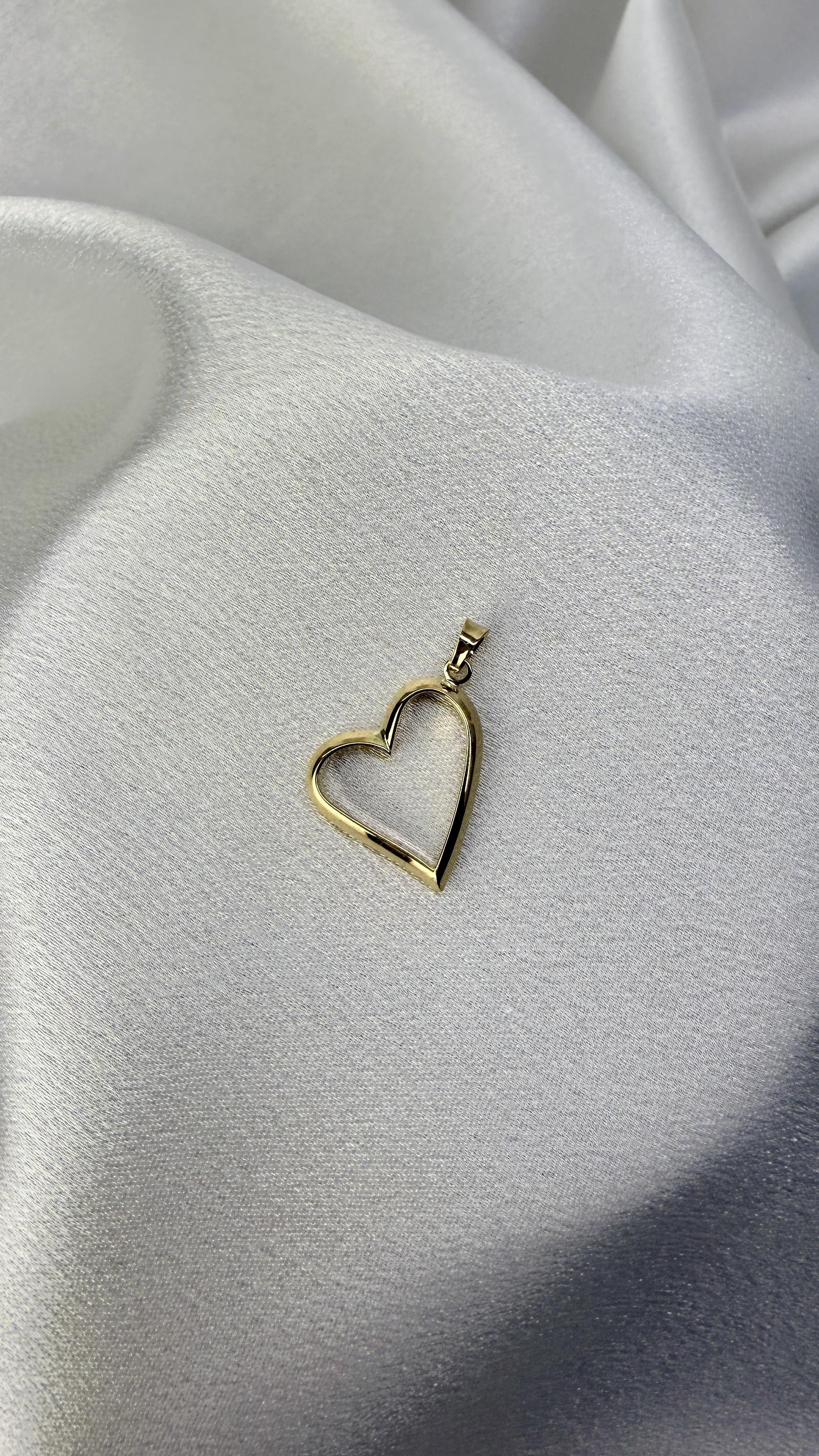 Kalp Figürlü Altın Kolye Ucu