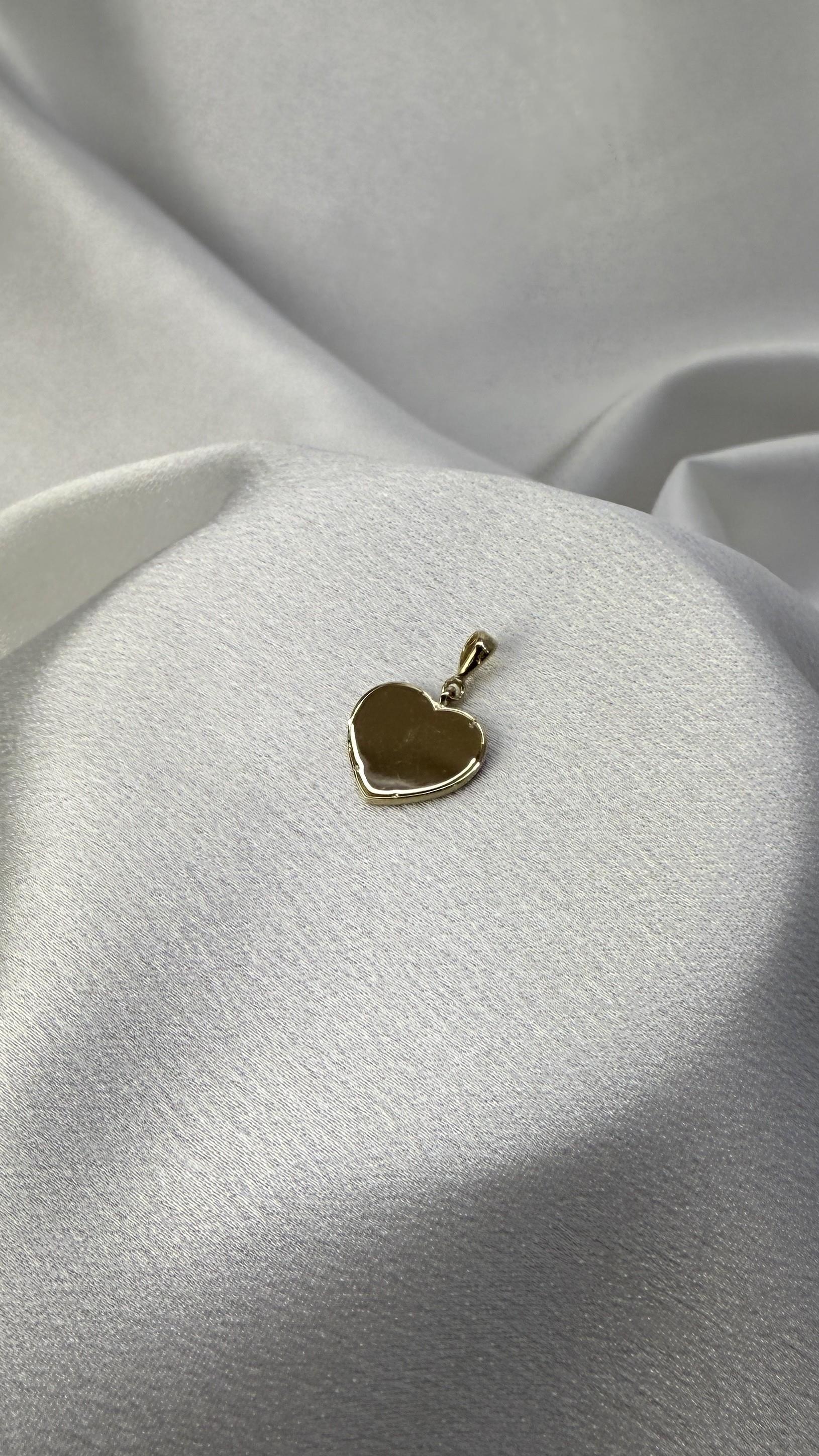 Kalp Figürlü Altın Plaka Kolye Ucu