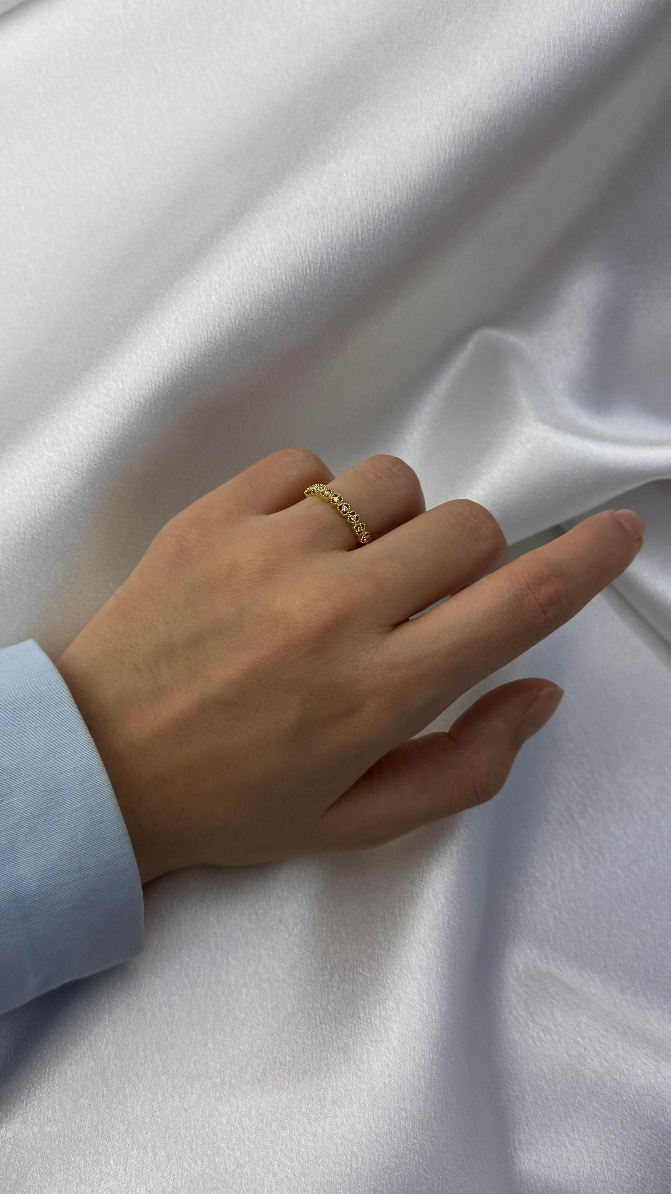 Kalp Figürlü Zirkon Taşlı Altın Çıtır Yüzük