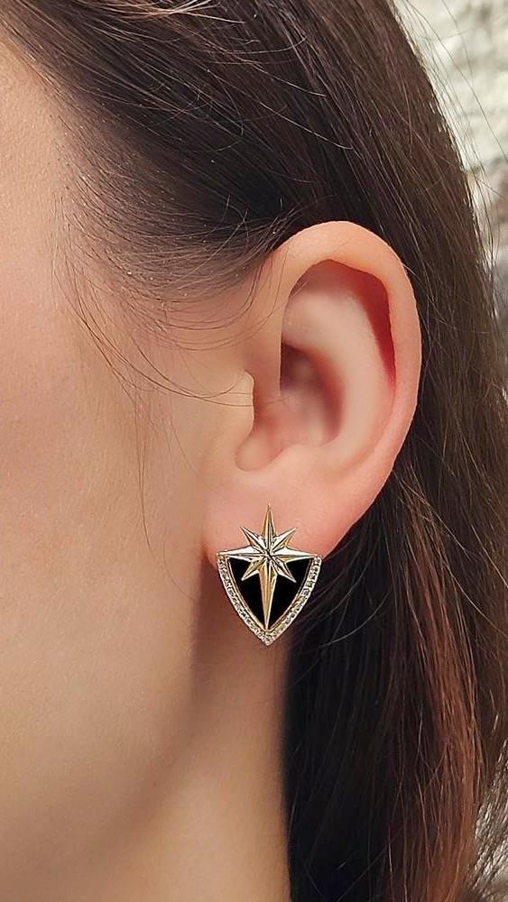 Siyah Mineli Kuzey Yıldızı Altın Küpe