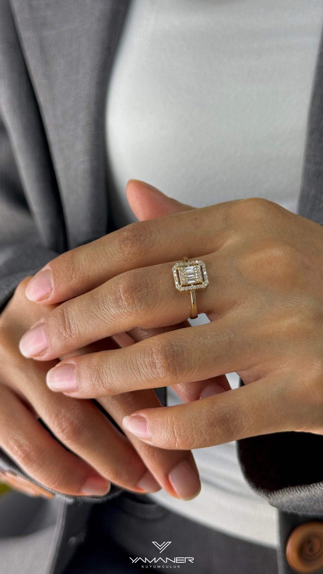 Üç Sıralı Baget Yüzük