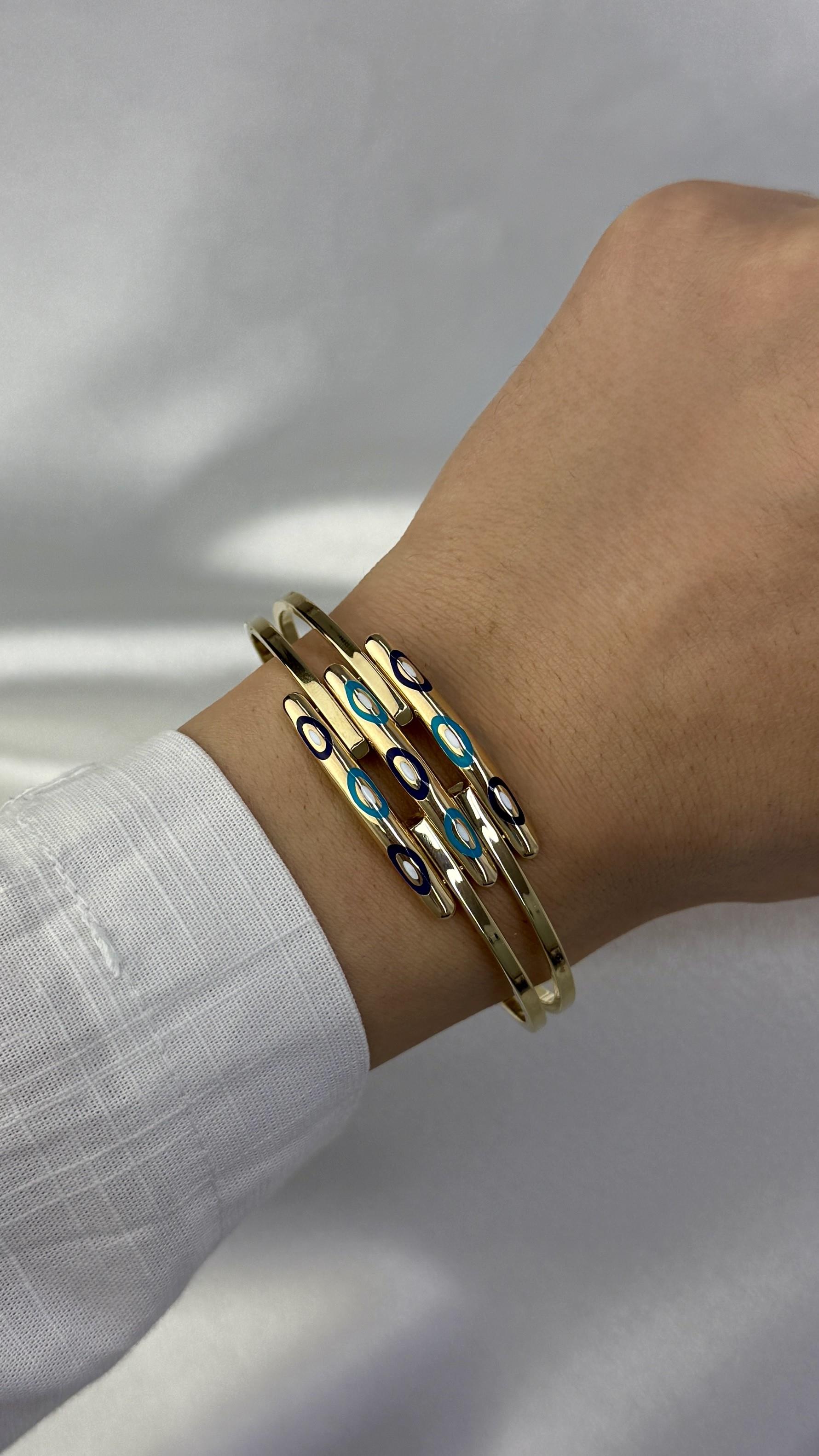 Üç Sıralı Nazar Mineli Altın Kelepçe Bilezik