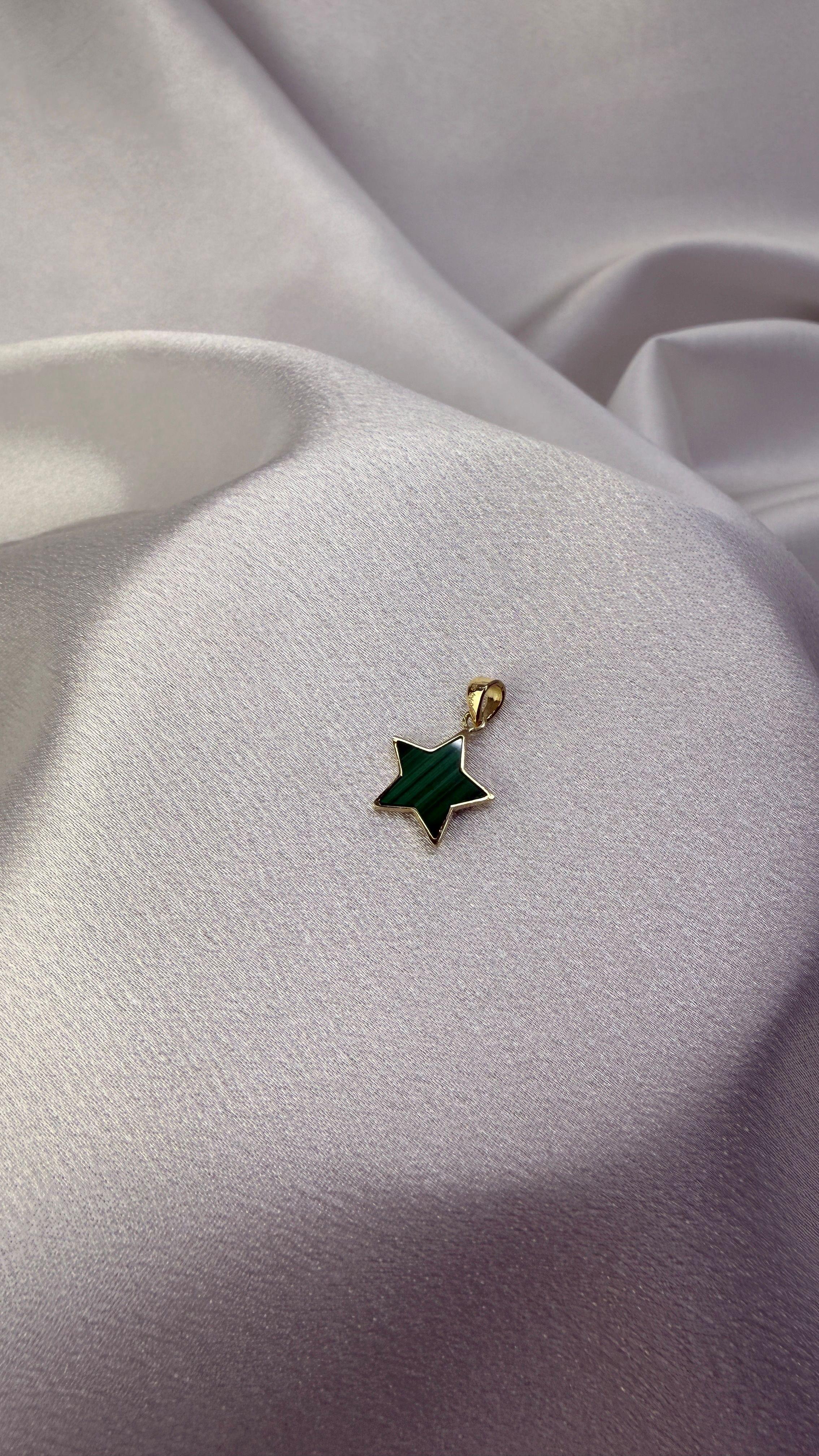 Yıldız Figürlü Taşlı Altın Kolye Ucu