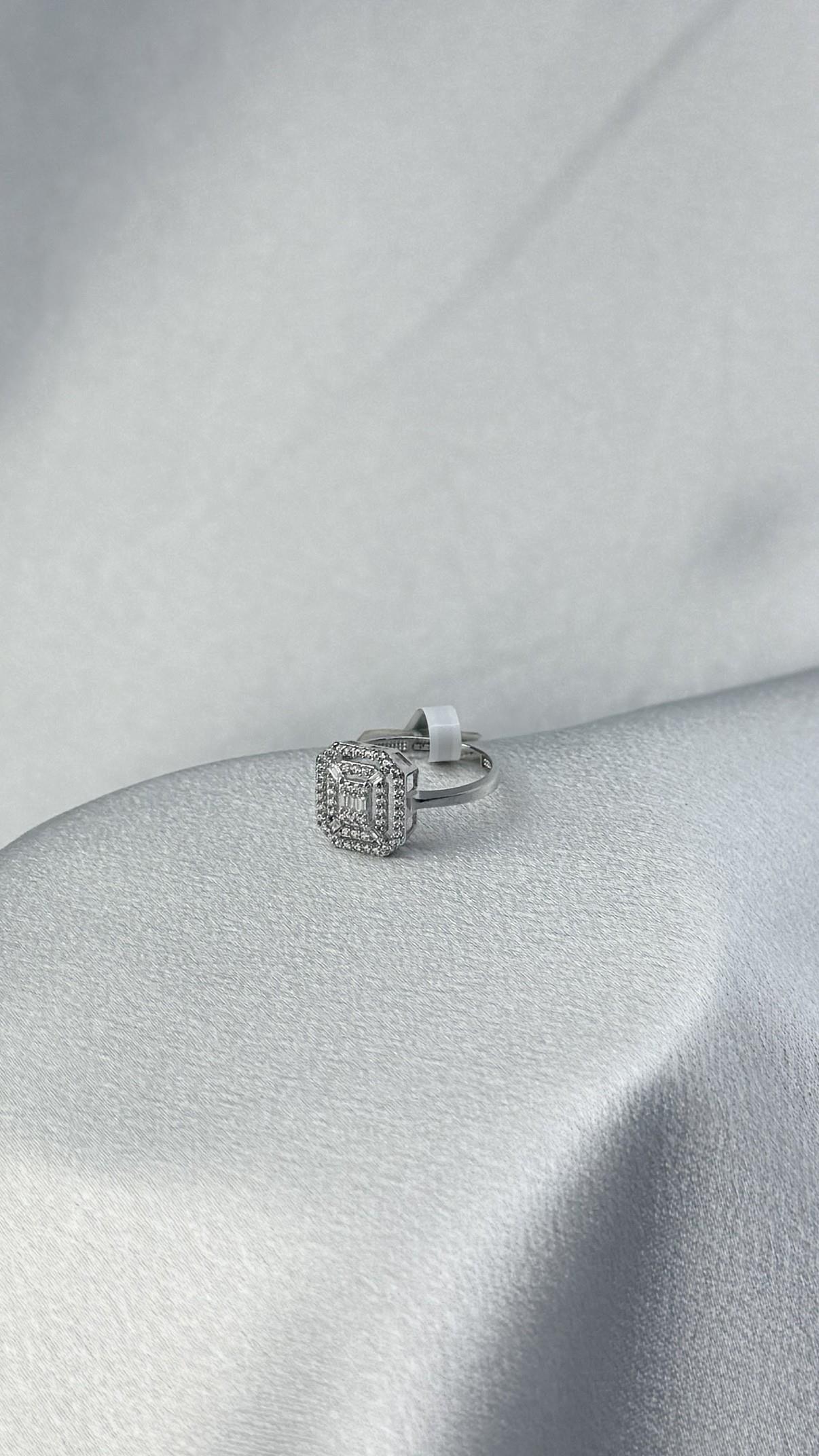 Zirkon Taşlı Baget Kesim Beyaz Altın Yüzük