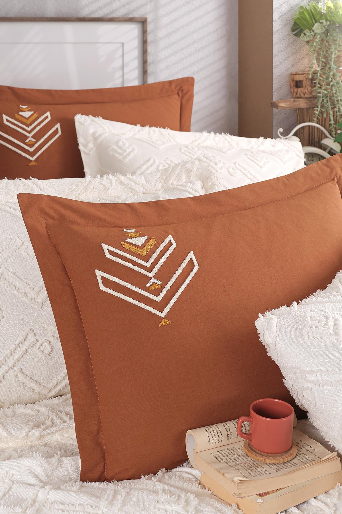 Aztec Çift Kişilik Yatak Örtüsü Seti Krem