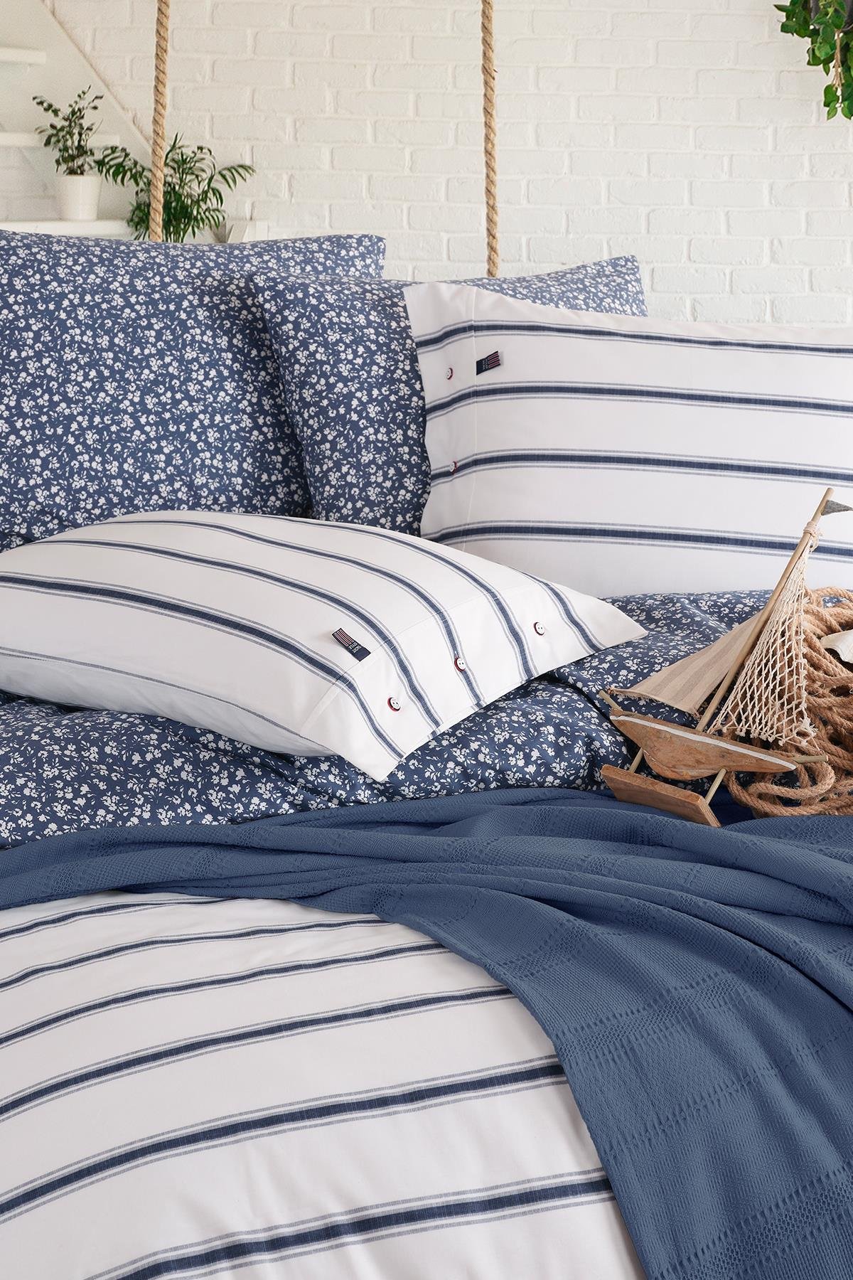 Blue Marine Çift Kişilik Nevresimli Pike Takımı - Breezy İndigo