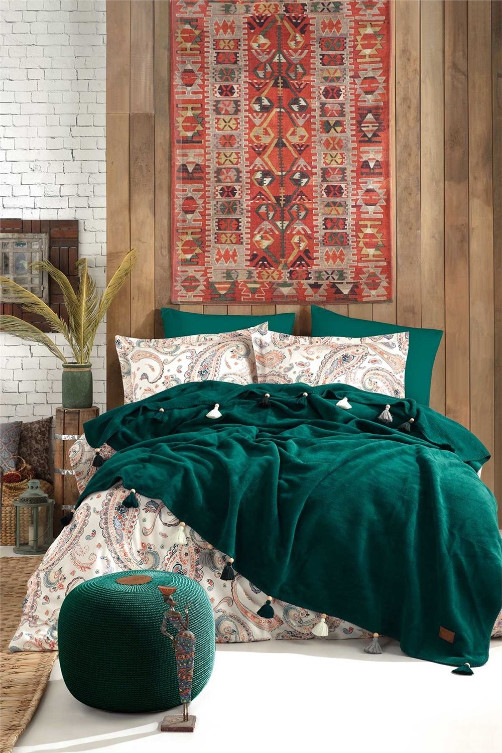 Boho Chic Çift Kişilik Püsküllü Battaniyeli Nevresim Takımı - Zümrüt Yeşili
